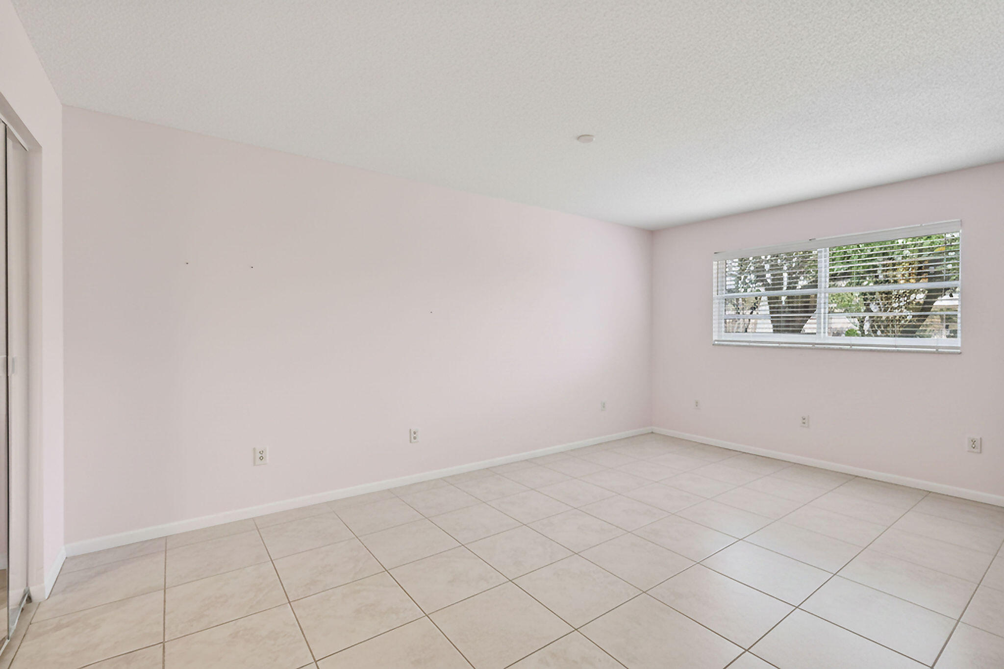 770 Lori Drive 253 Property Photo 13
