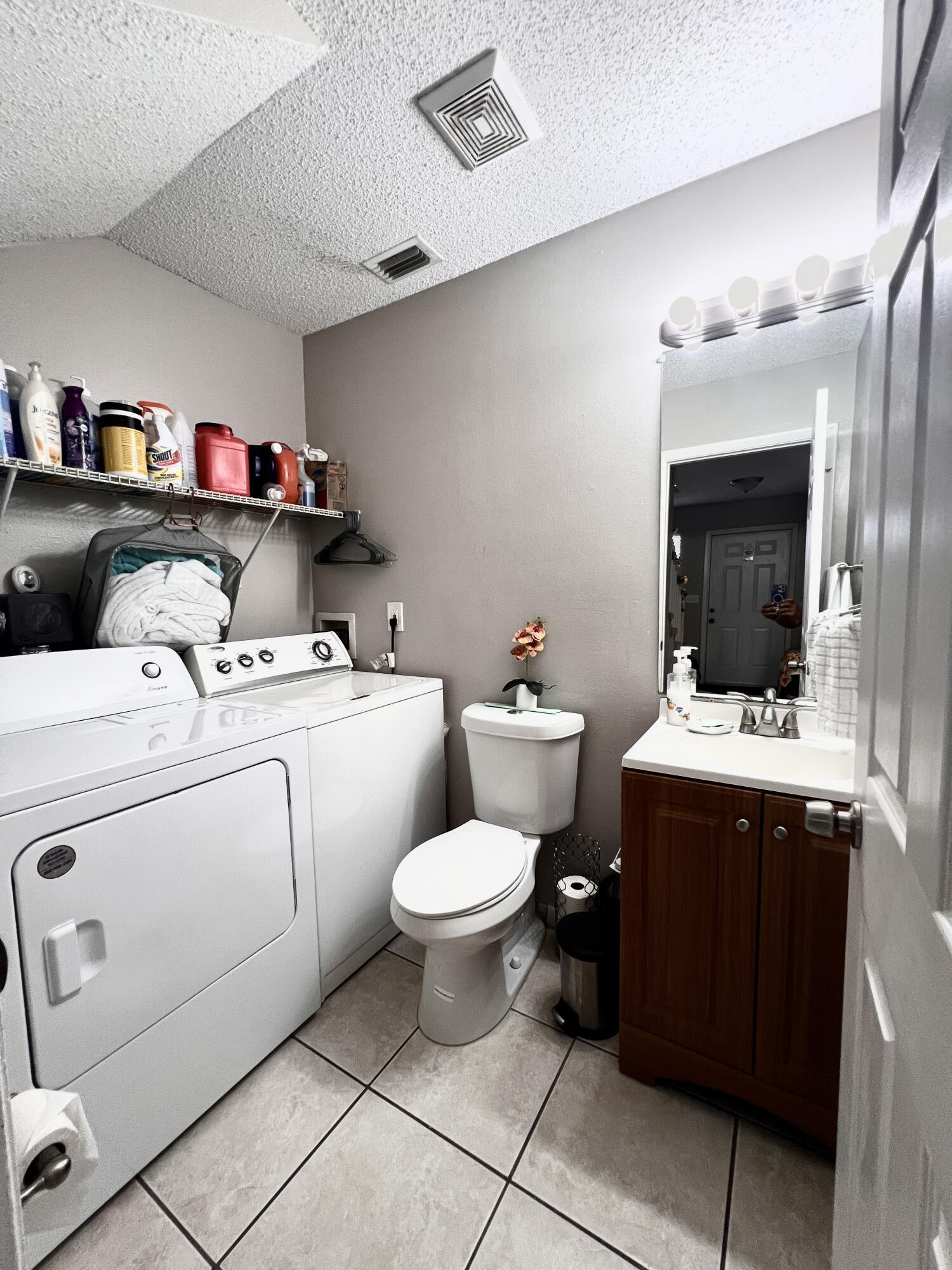 2606 Canalside Drive Property Photo 21
