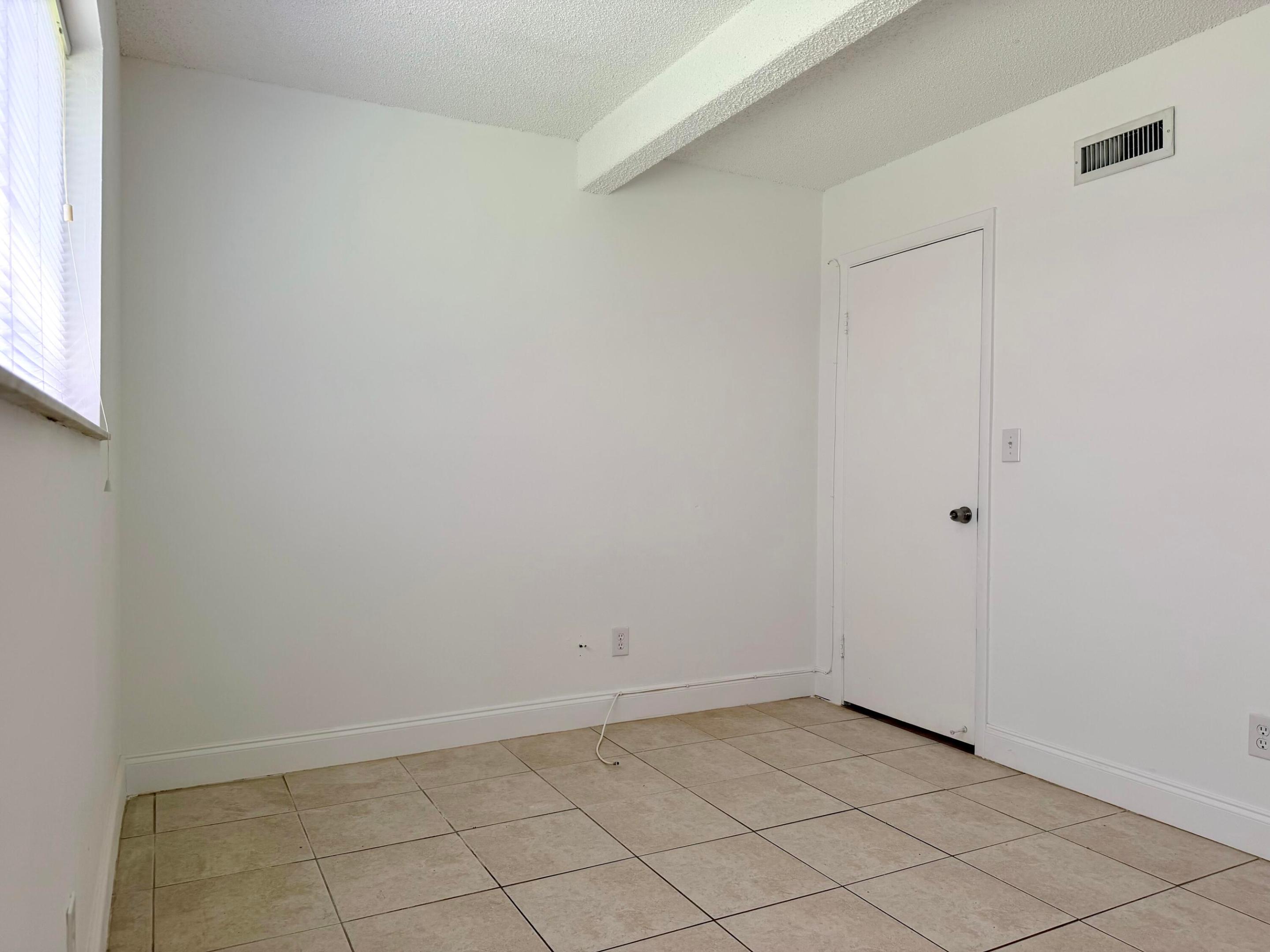 1245 S Flagler Avenue 303 Property Photo 6