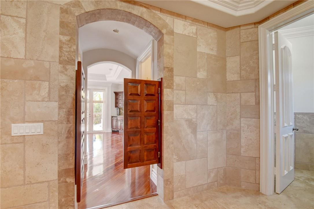 1320 S Lakeside Drive Property Photo 40