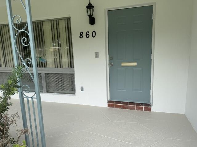 860 Nw 65th Avenue Property Photo 4