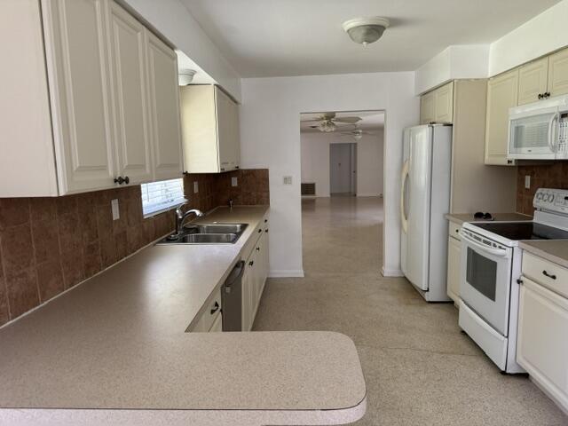 860 Nw 65th Avenue Property Photo 8