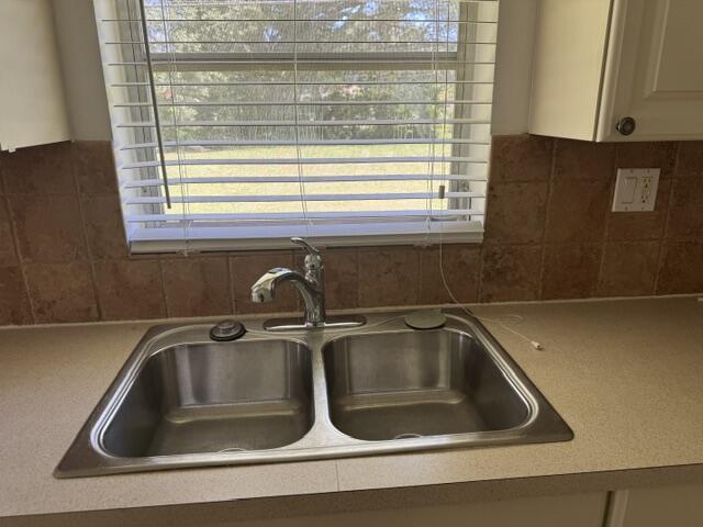 860 Nw 65th Avenue Property Photo 11