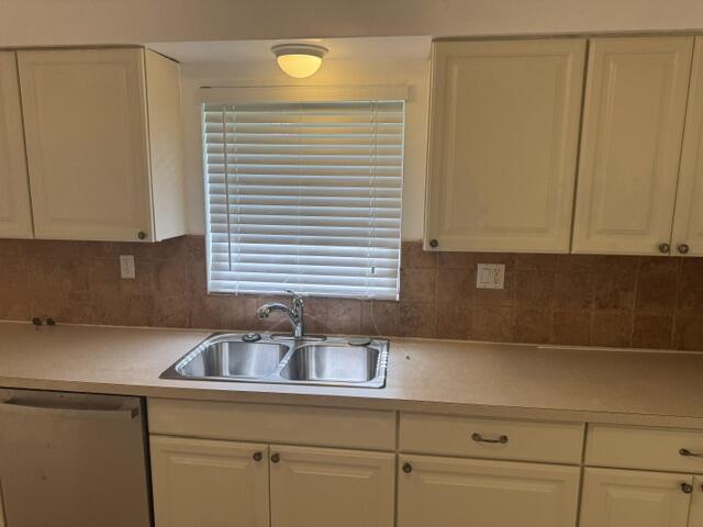 860 Nw 65th Avenue Property Photo 12