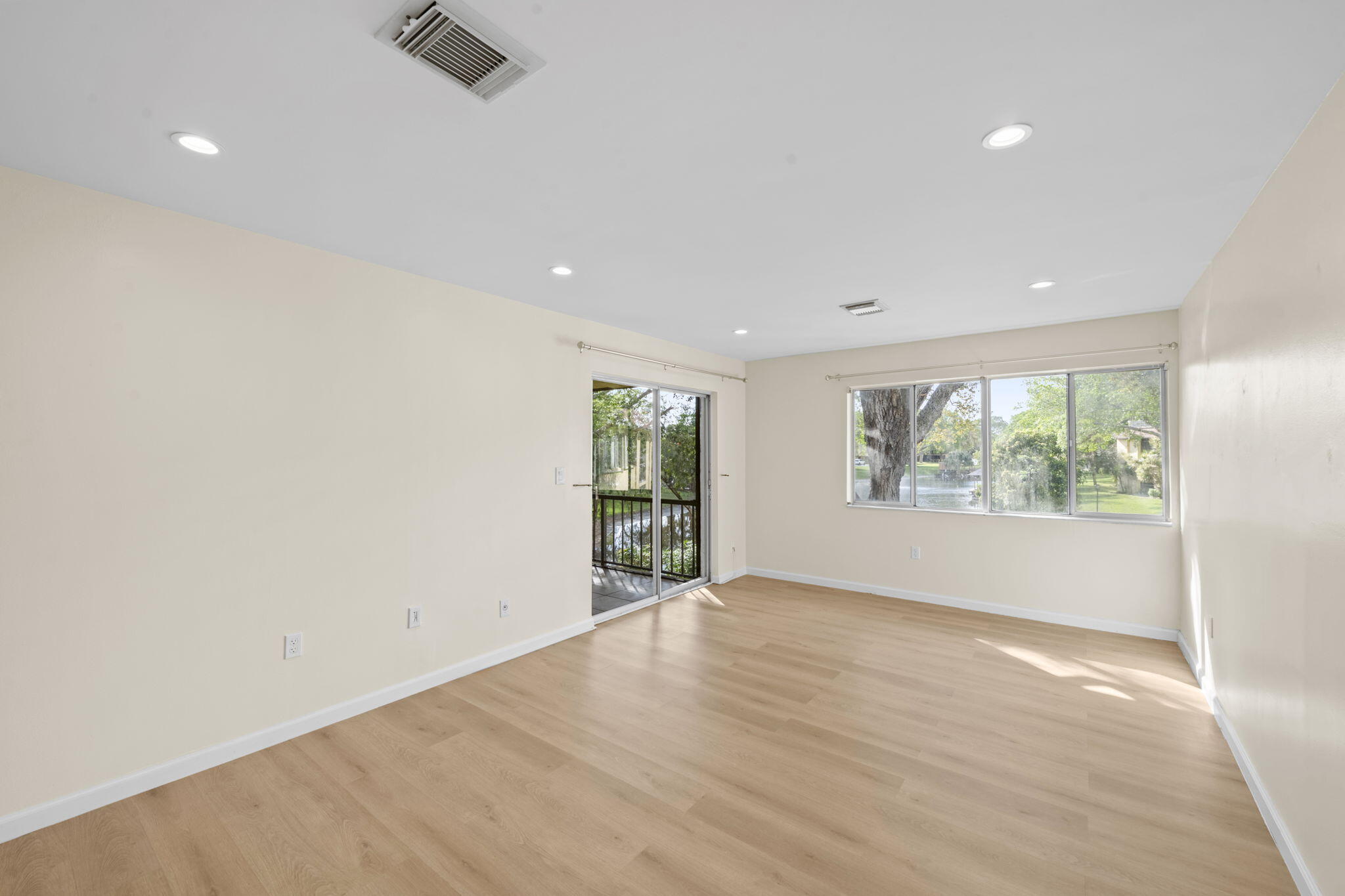 830 Sw 9th Street Circle 204 Property Photo 10