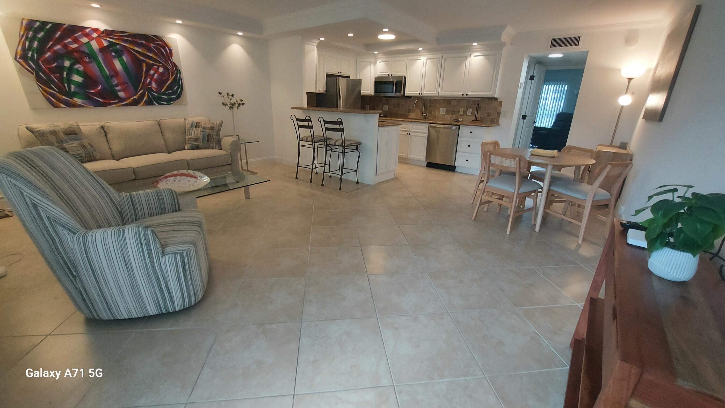 1072 Yarmouth Drive Property Photo 13