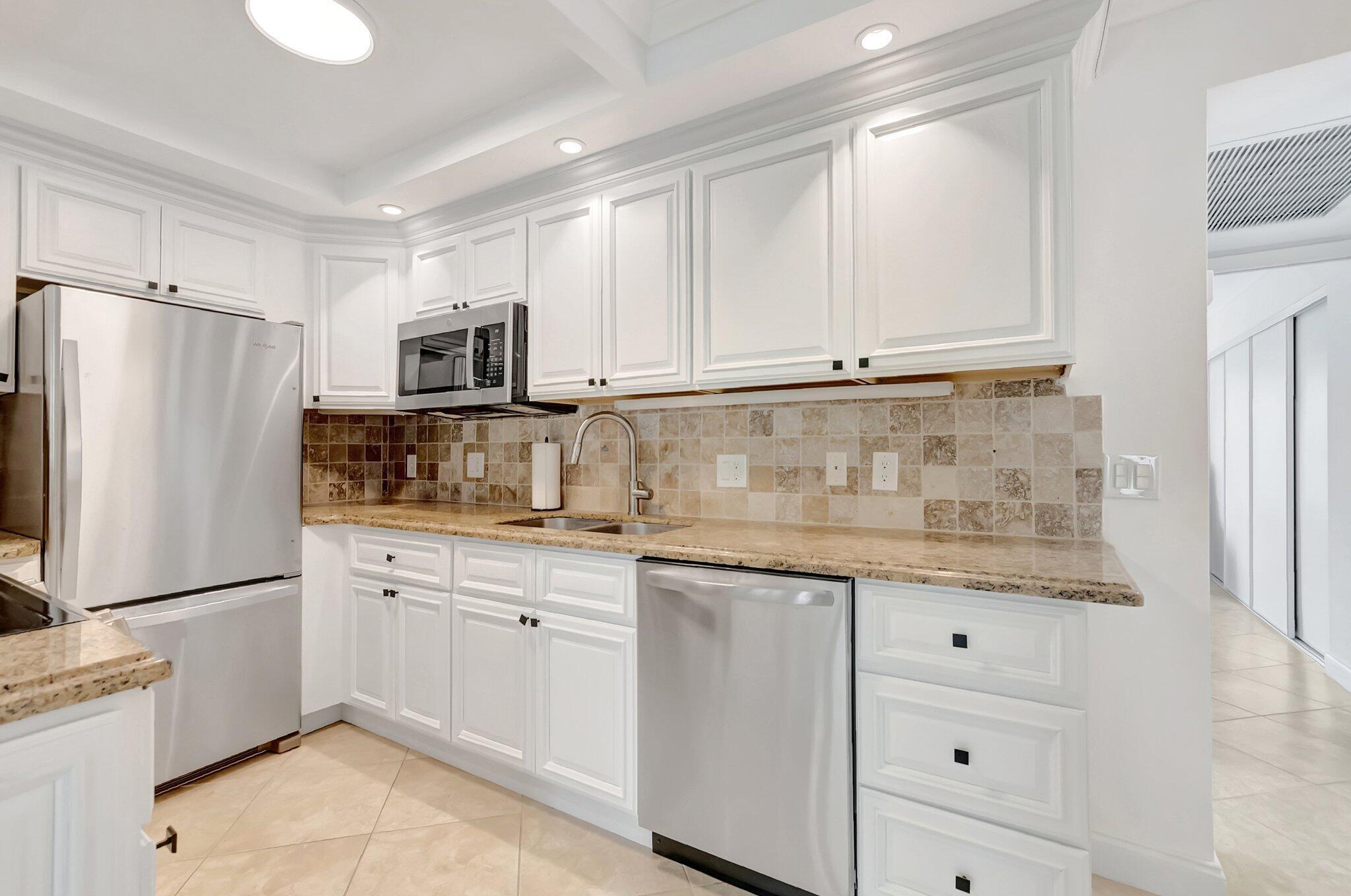1072 Yarmouth Drive Property Photo 8