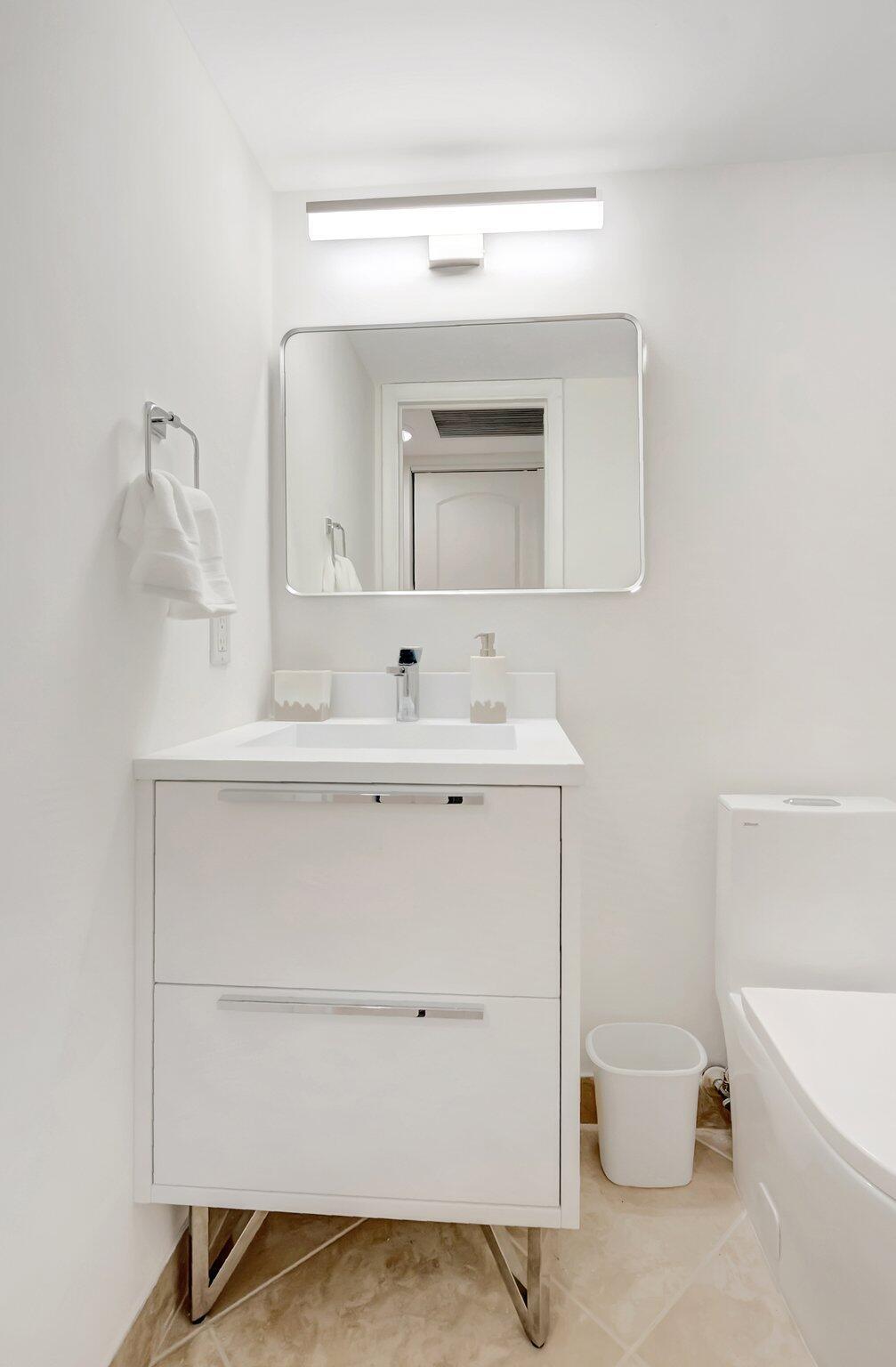 1072 Yarmouth Drive Property Photo 12