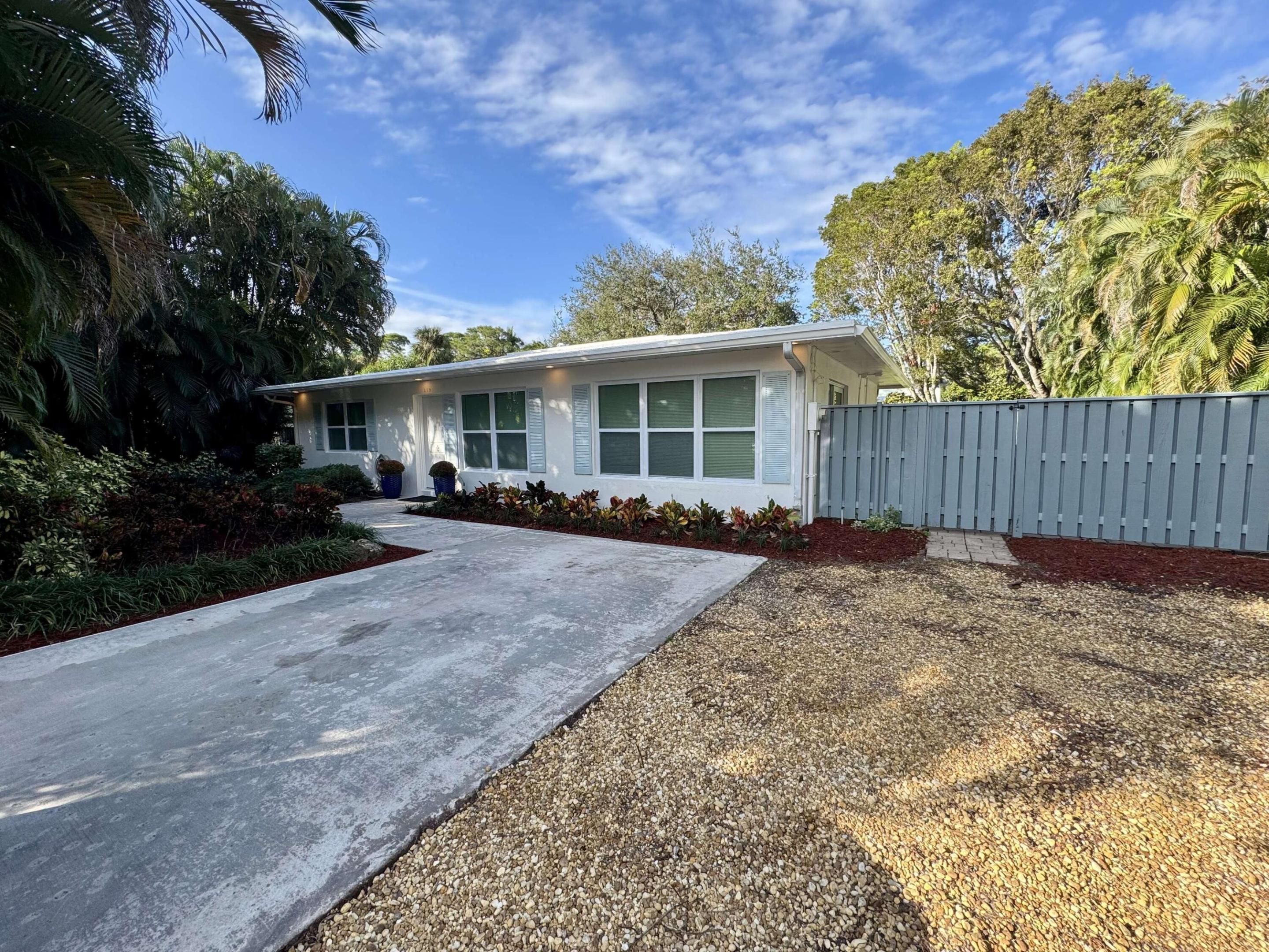 219 OLD JUPITER BEACH Road Property Photo 1
