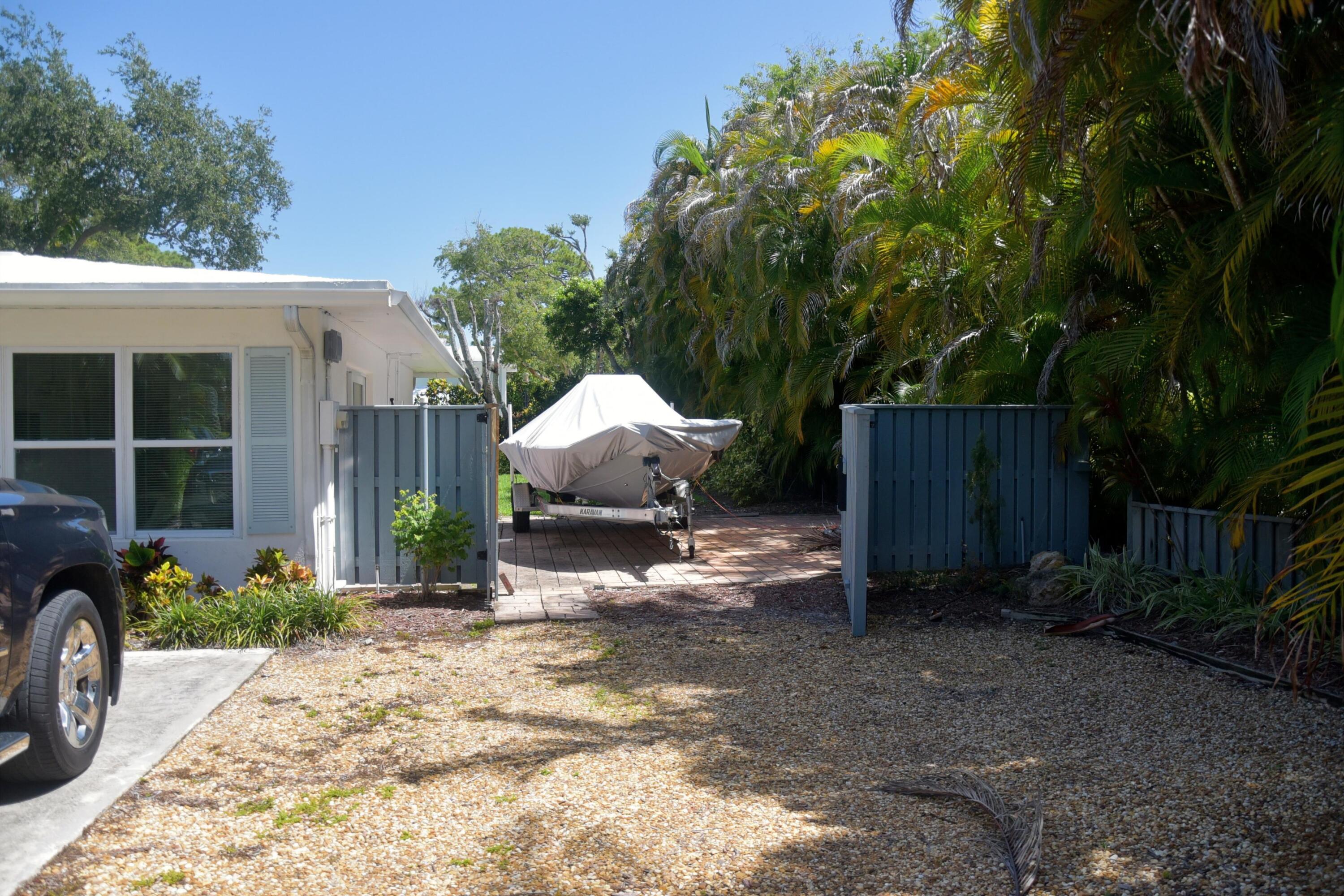 219 Old Jupiter Beach Road Property Photo 2