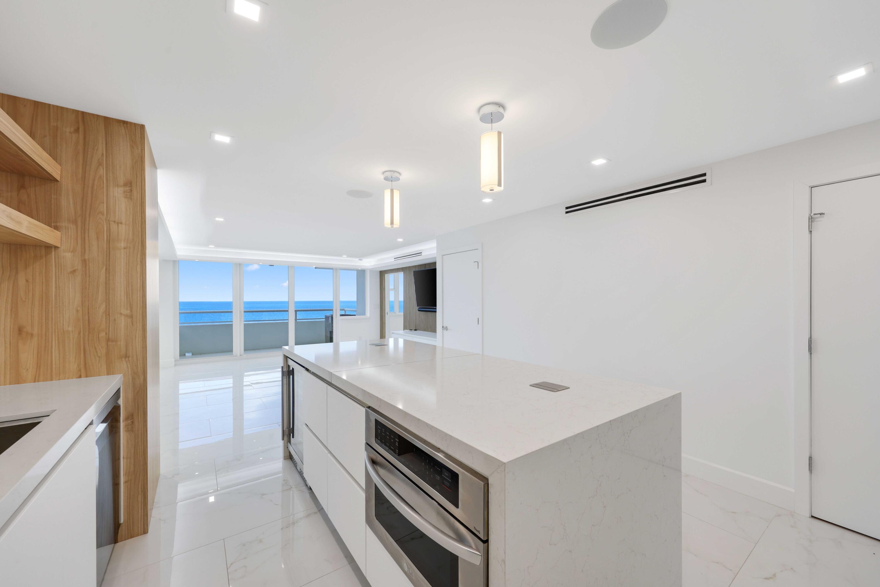 545 S Fort Lauderdale Beach Boulevard 1701 Property Photo 5