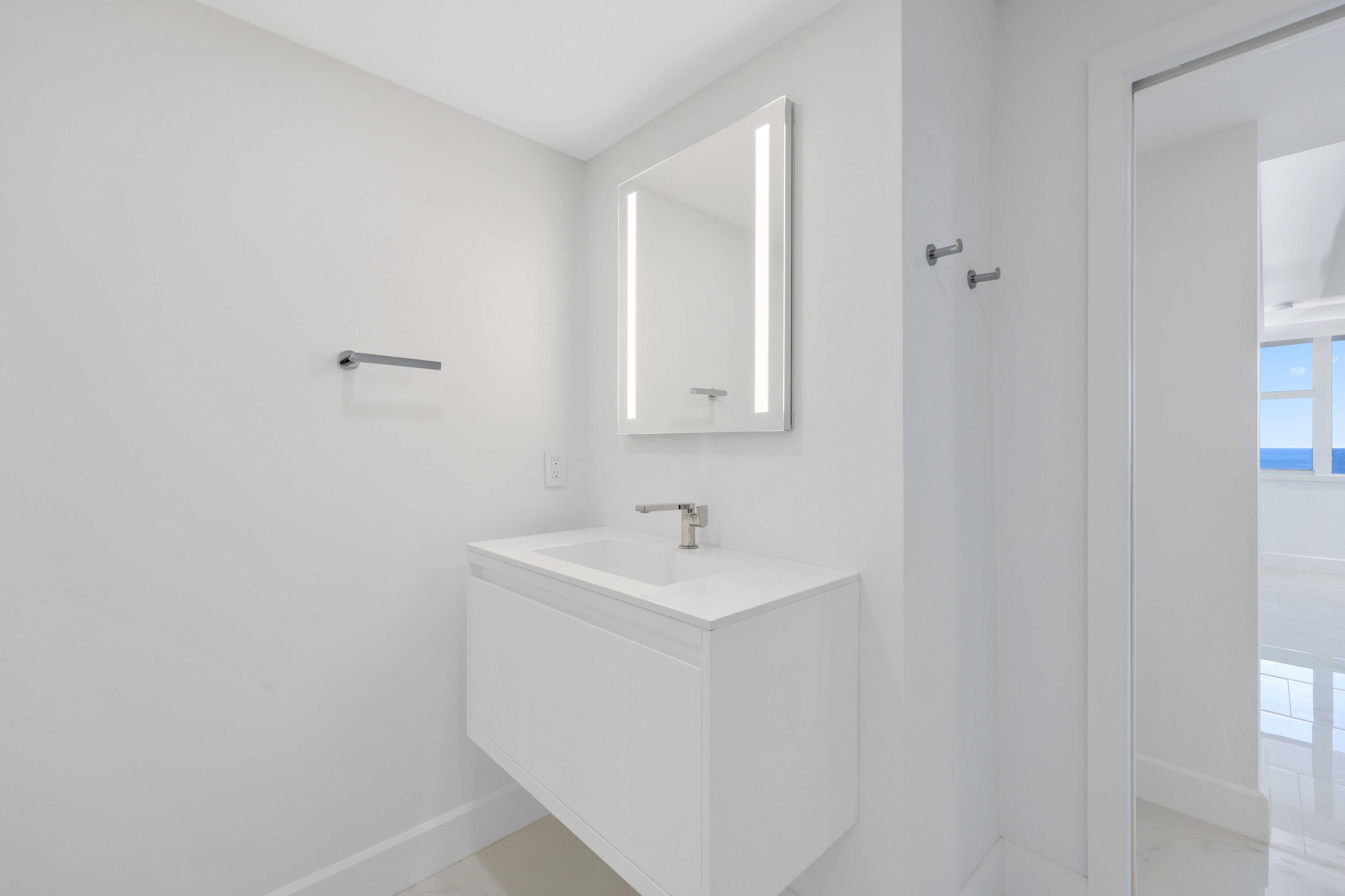 545 S Fort Lauderdale Beach Boulevard 1701 Property Photo 20