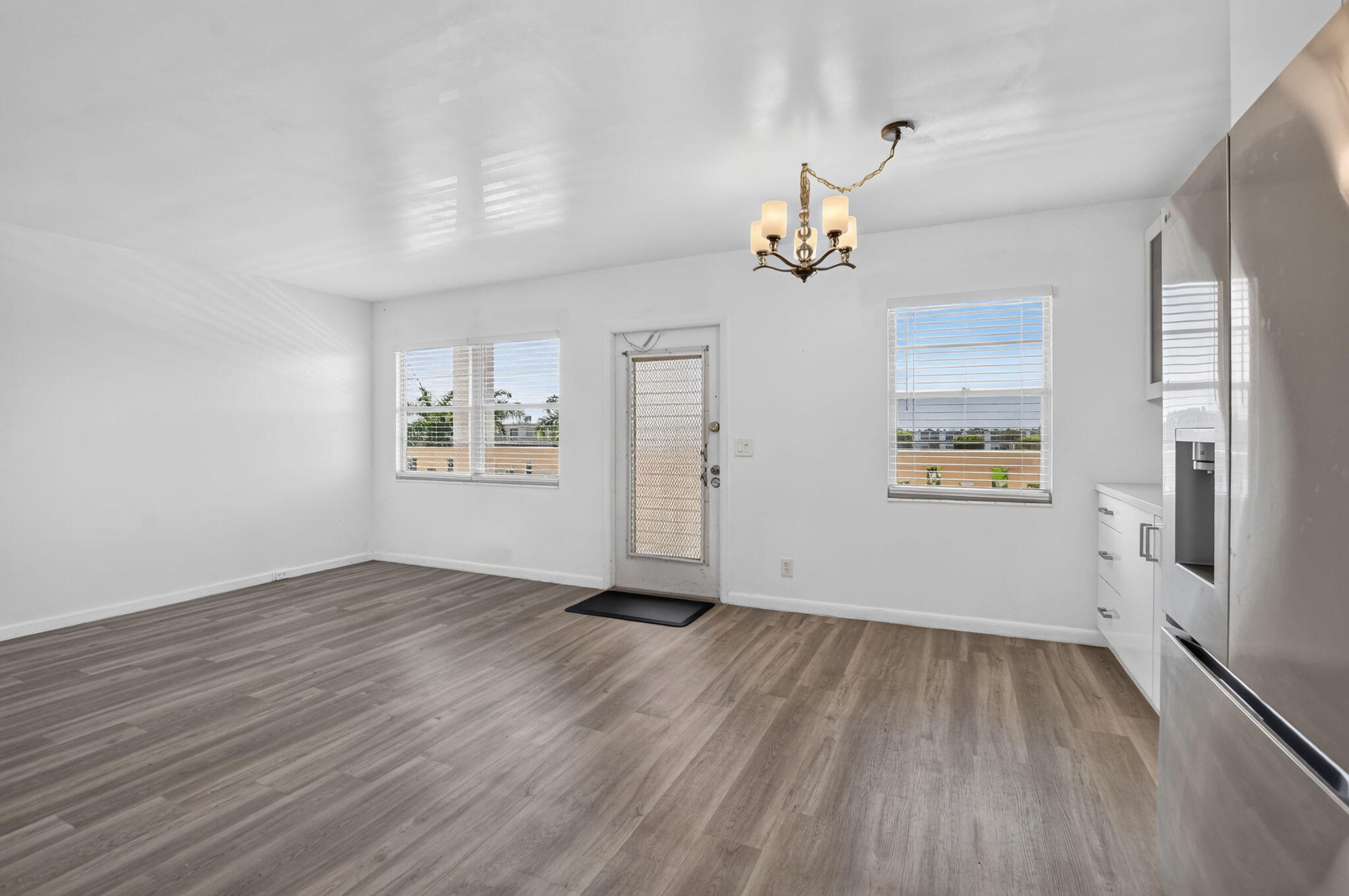 4025 Guildford B - 4025 Property Photo 5
