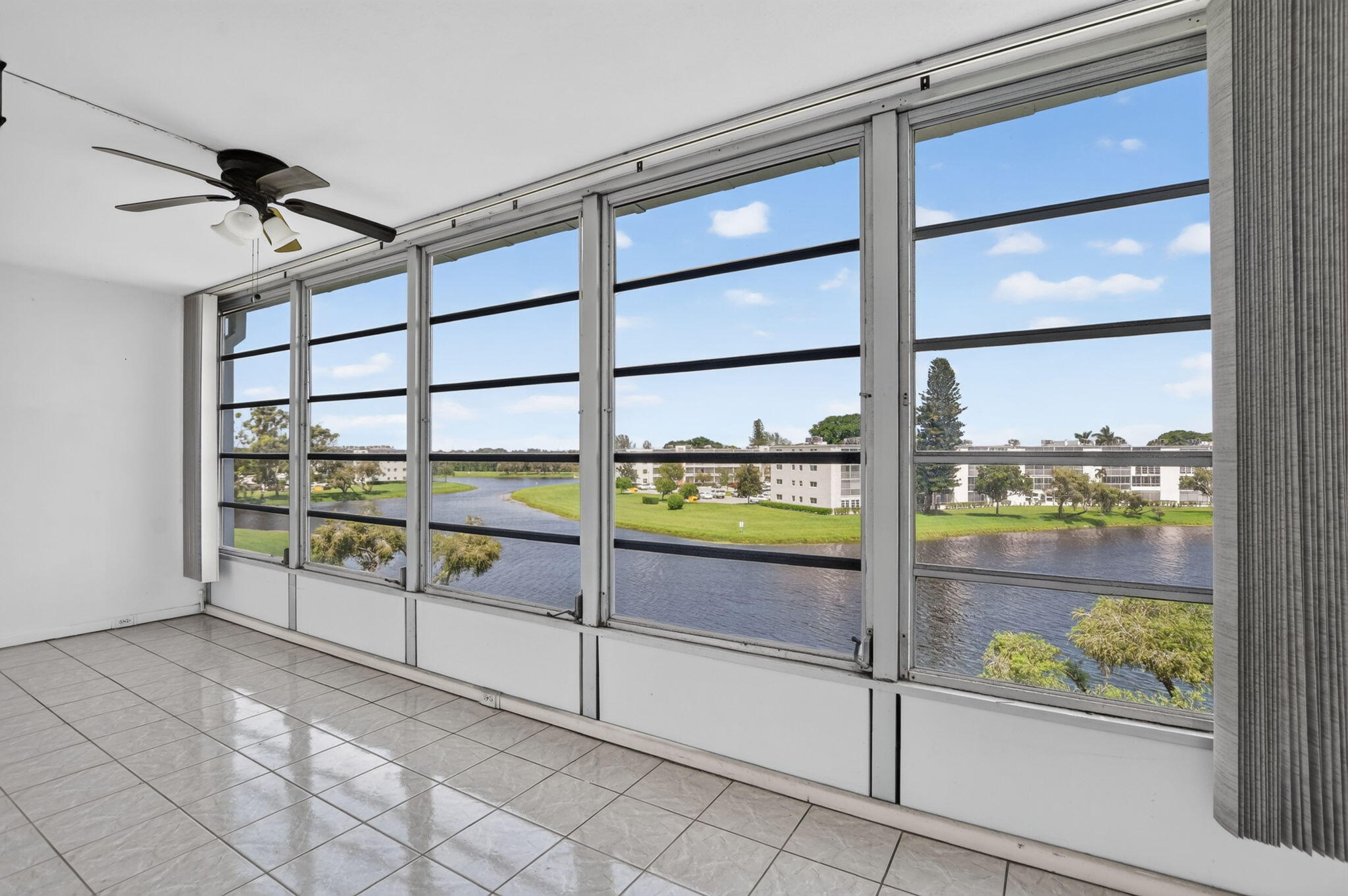 4025 Guildford B - 4025 Property Photo 10