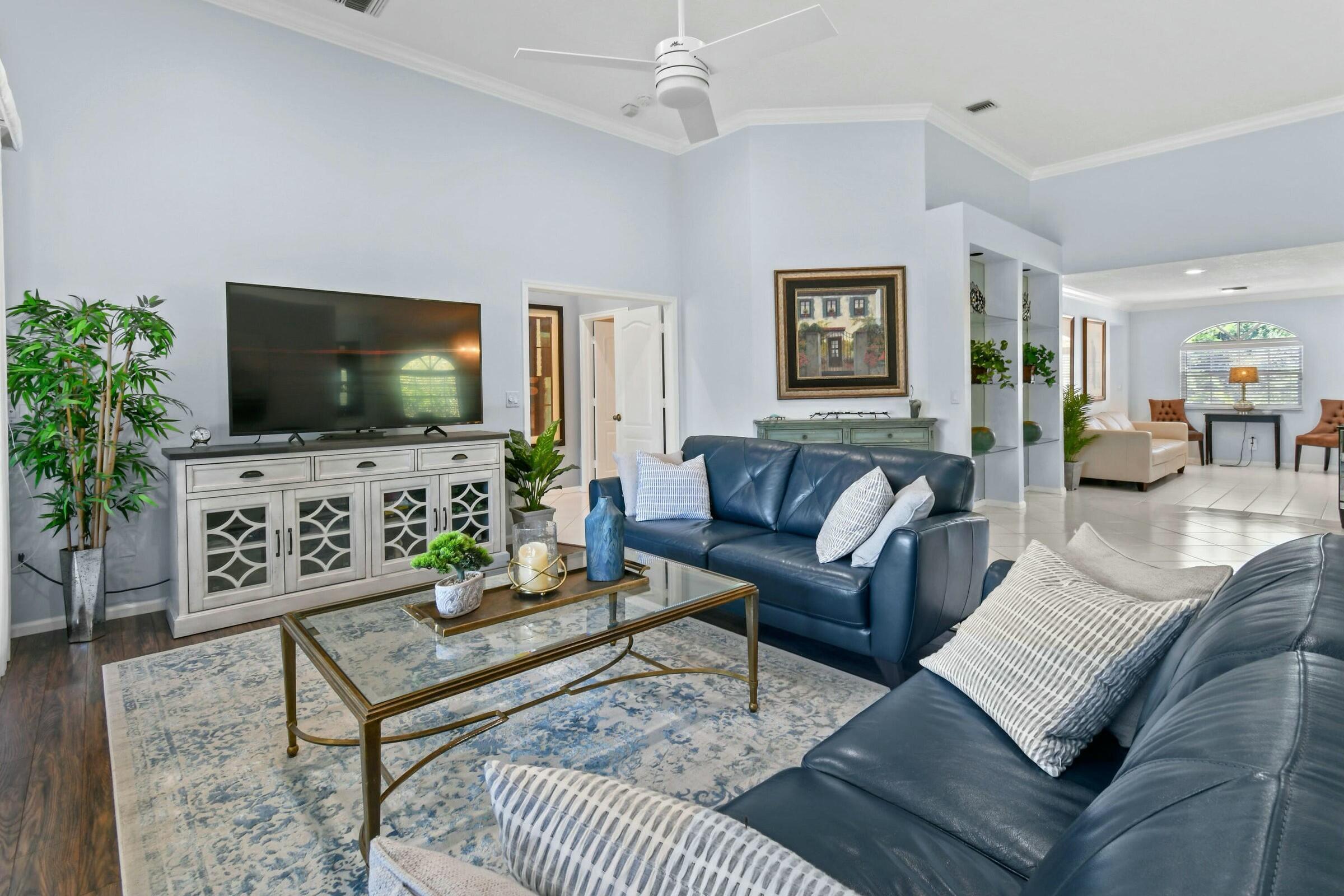 252 Legendary Circle Property Photo 3