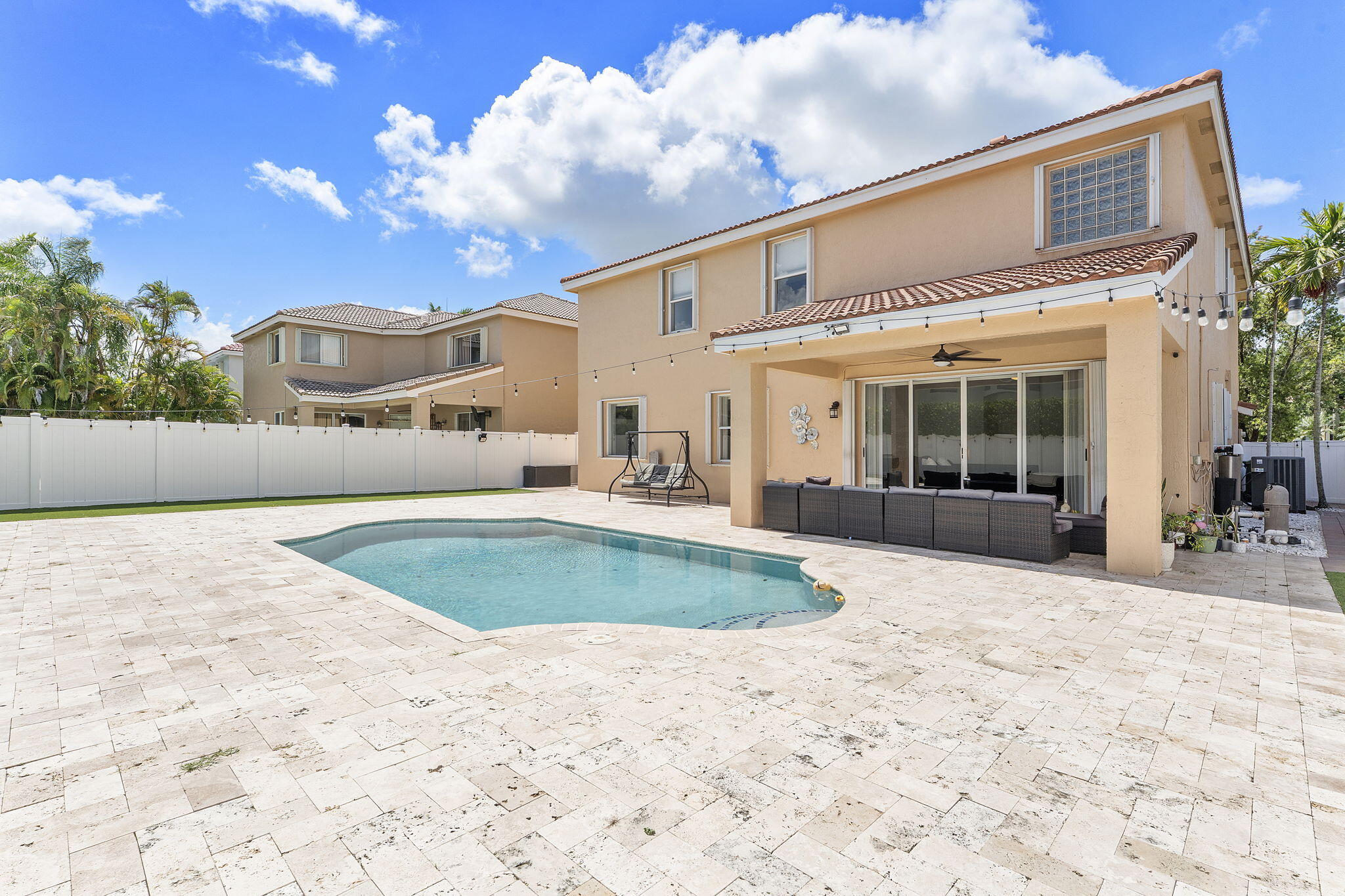 16223 Sw 15th Street Property Photo 4