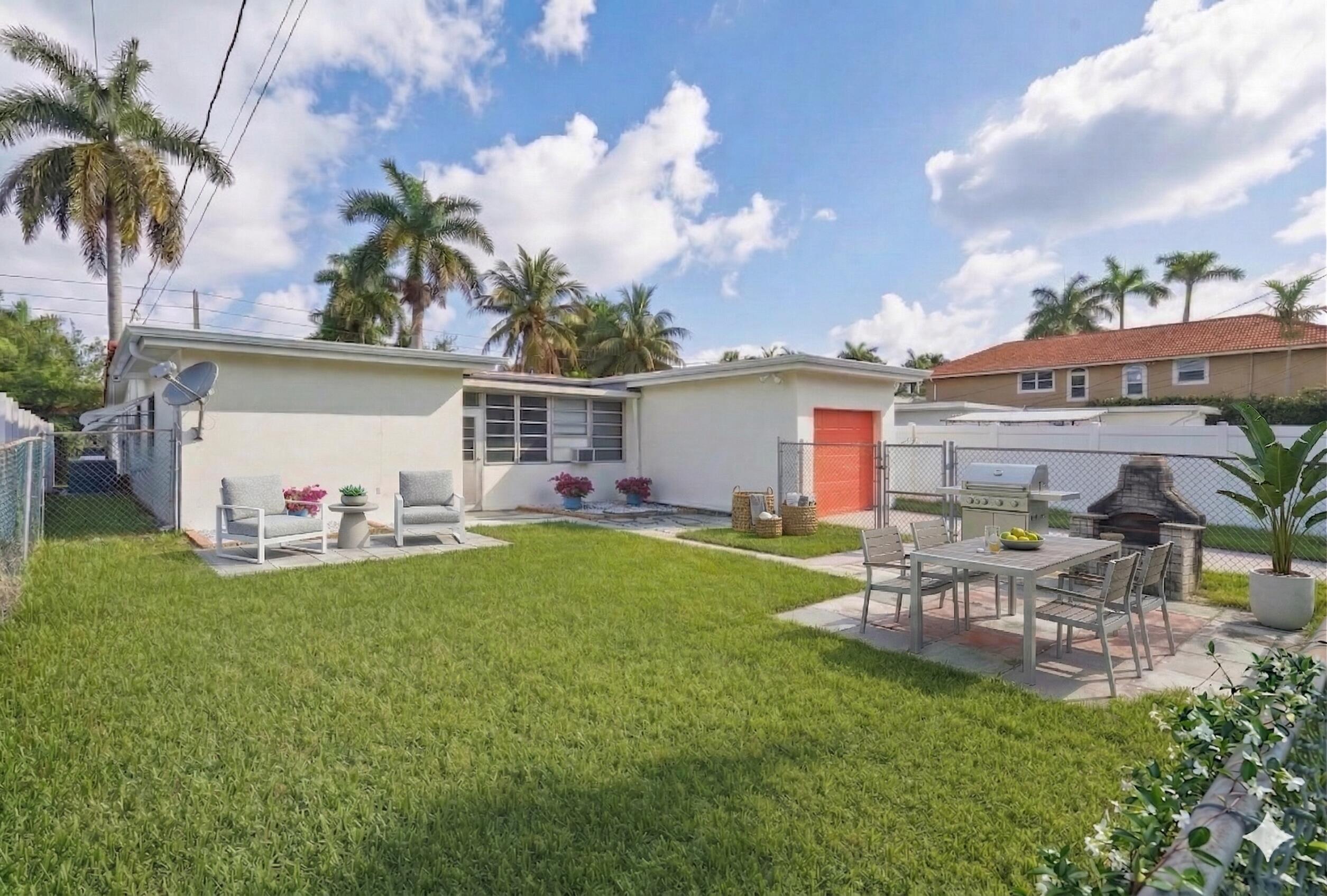 1114 Johnson Street Property Photo 5