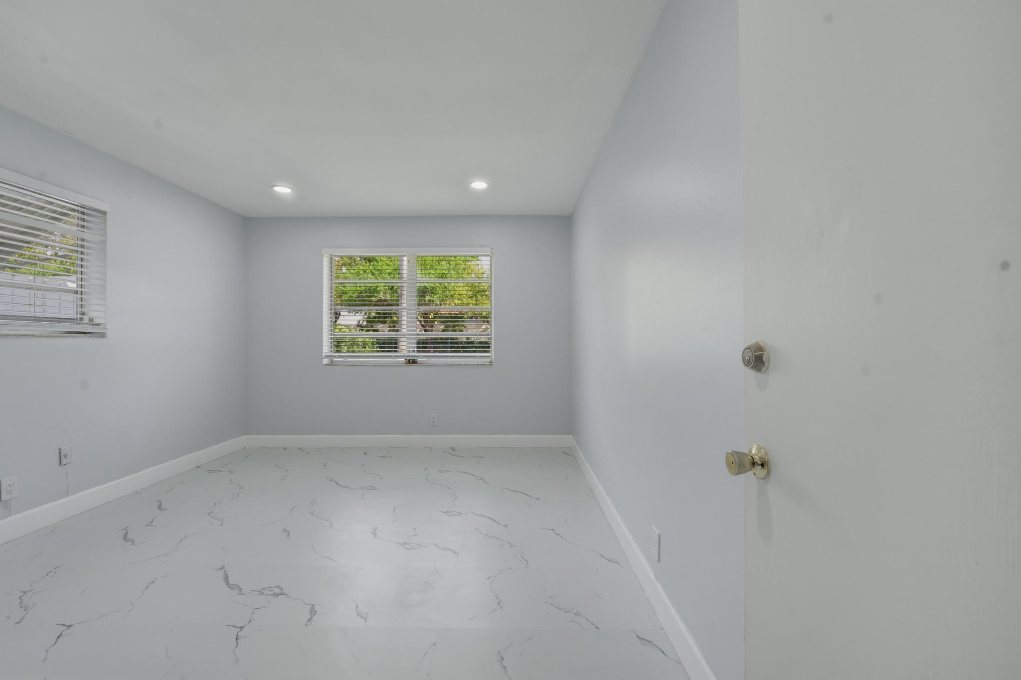 1114 Johnson Street Property Photo 9