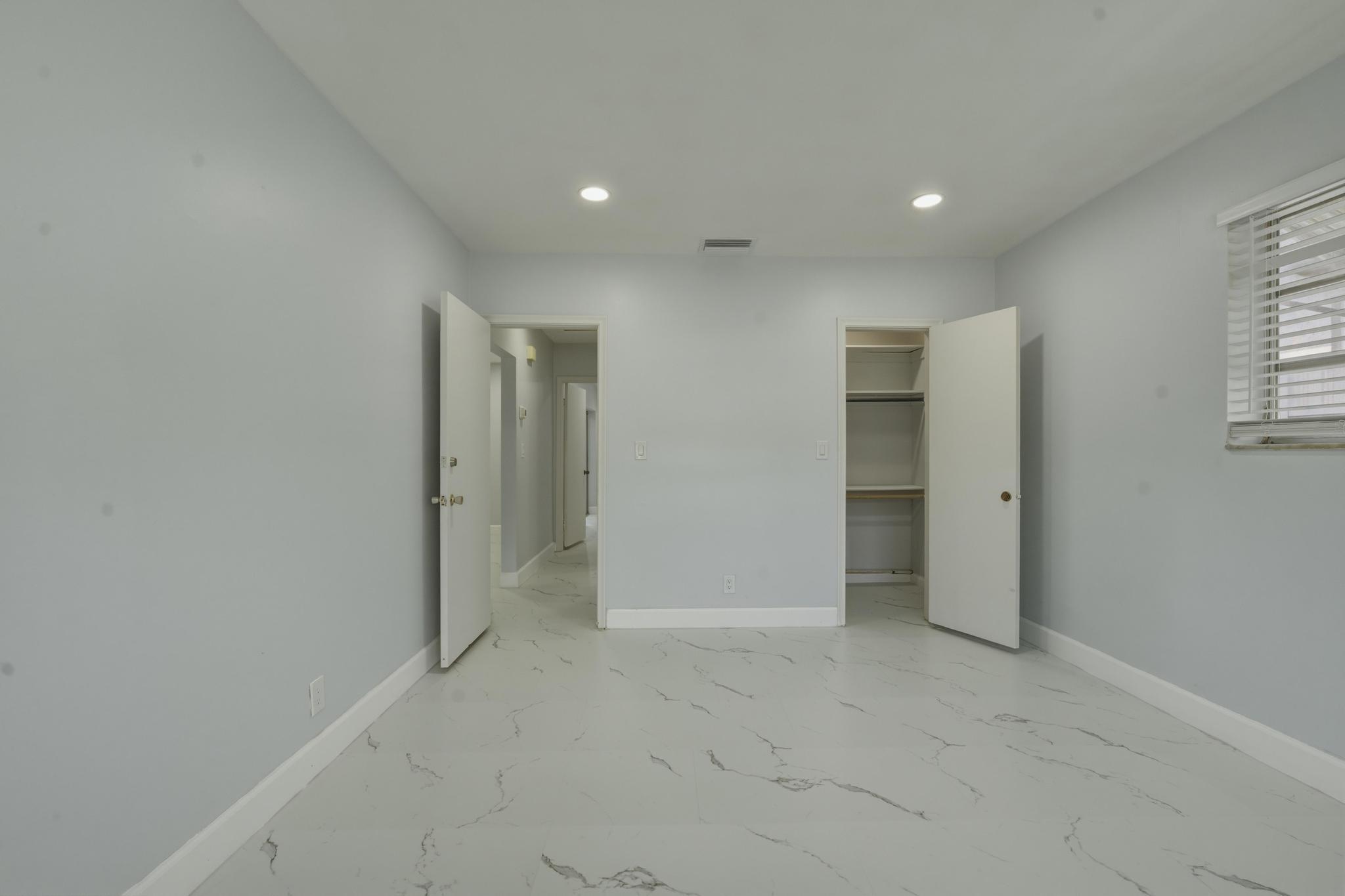 1114 Johnson Street Property Photo 11
