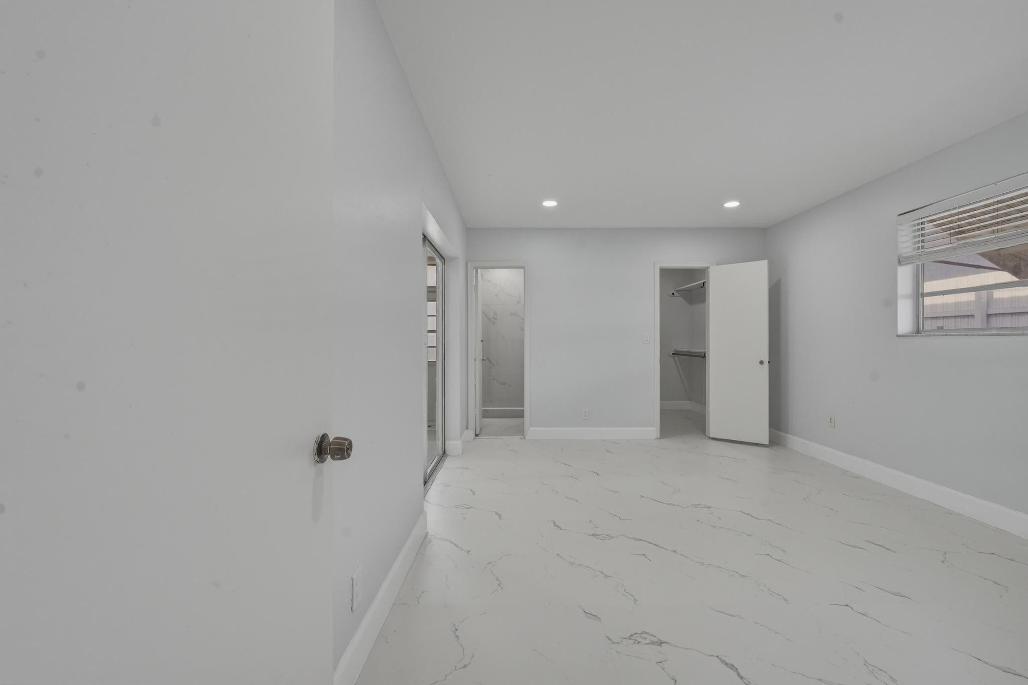 1114 Johnson Street Property Photo 12
