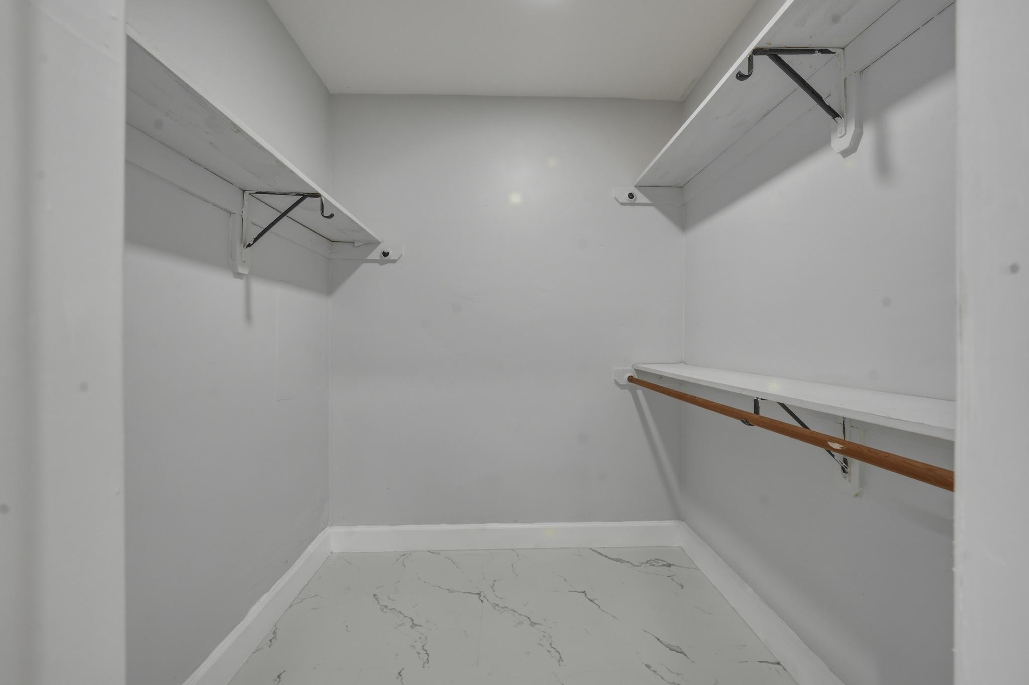 1114 Johnson Street Property Photo 17
