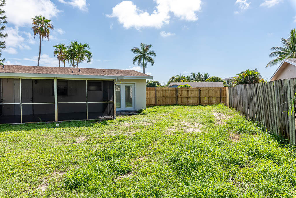 314 E Gateway Boulevard Property Photo 7