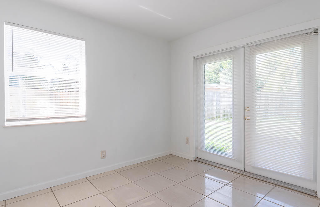 314 E Gateway Boulevard Property Photo 15