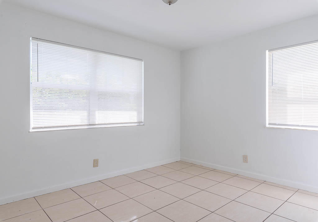314 E Gateway Boulevard Property Photo 19
