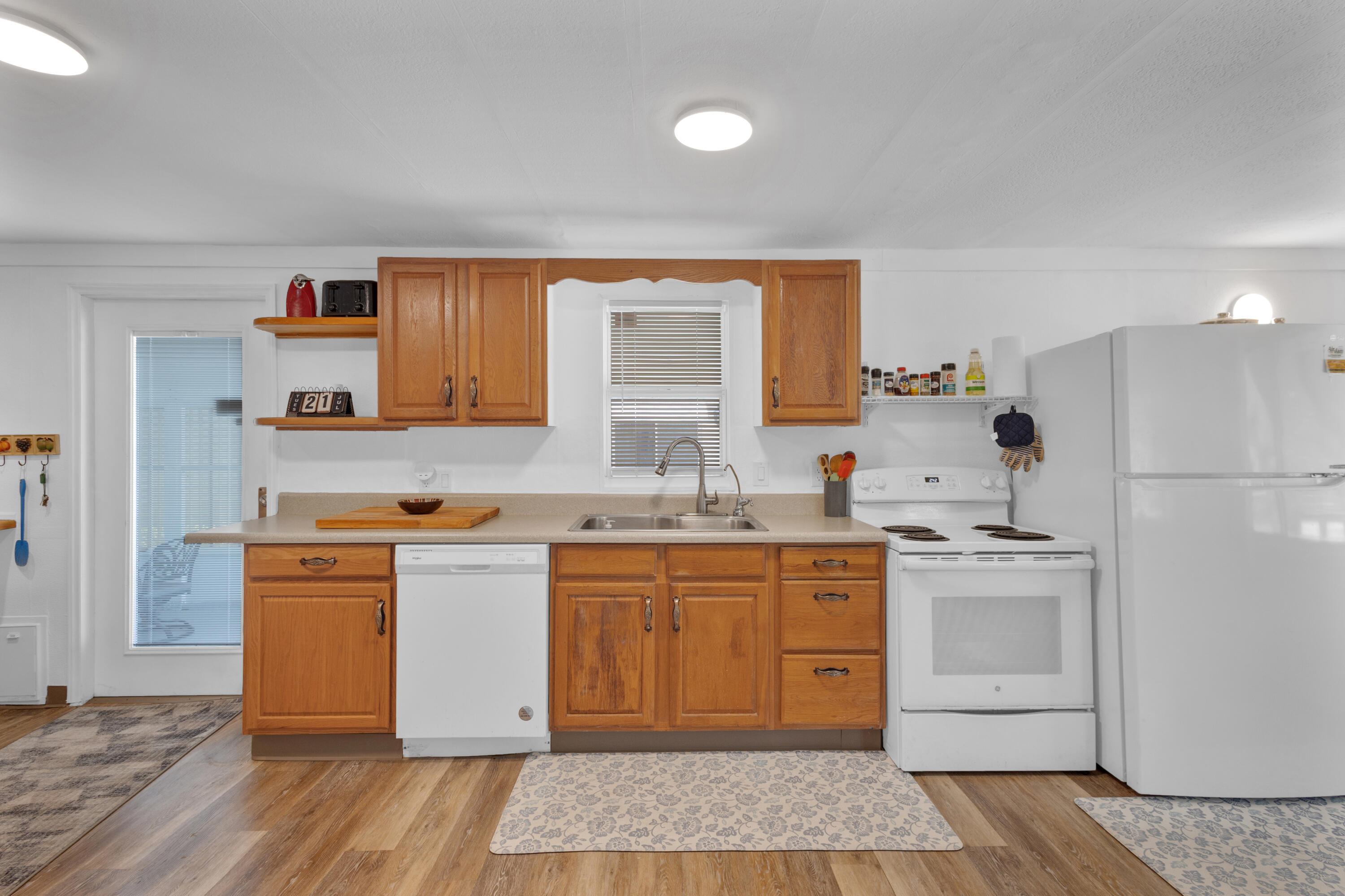 140 Ne Pinelake Village Boulevard Property Photo 8