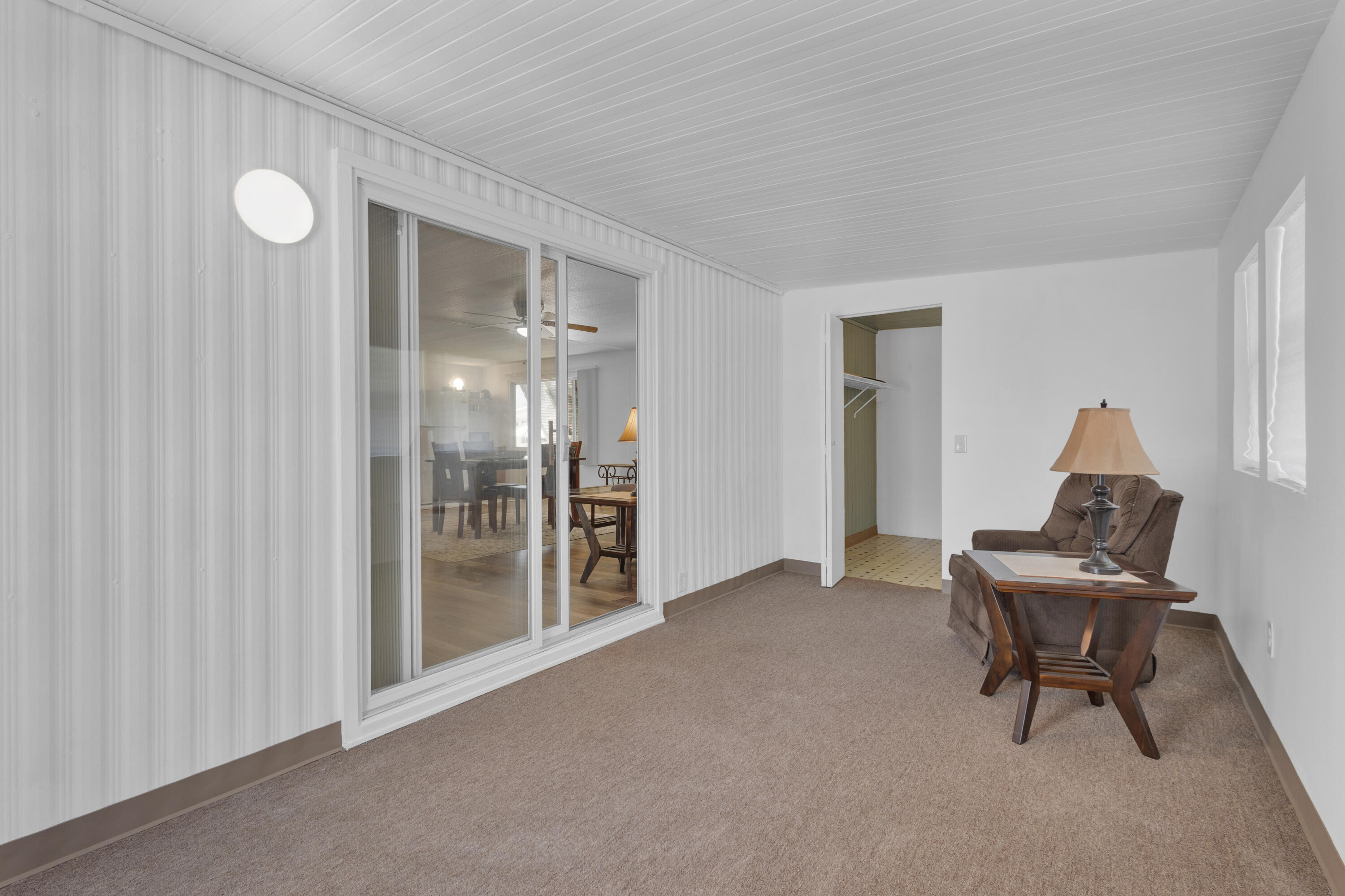 140 Ne Pinelake Village Boulevard Property Photo 19
