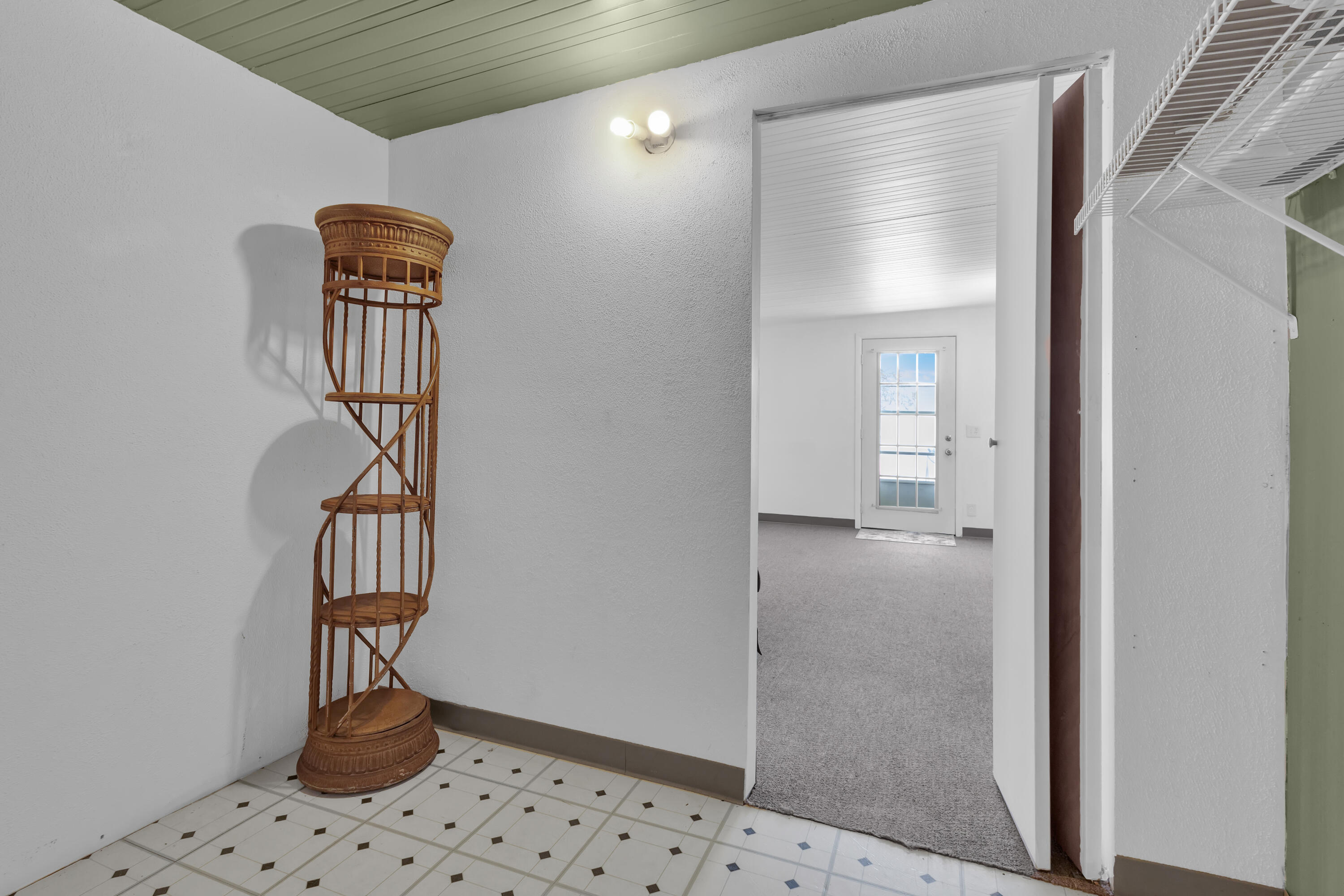 140 Ne Pinelake Village Boulevard Property Photo 23