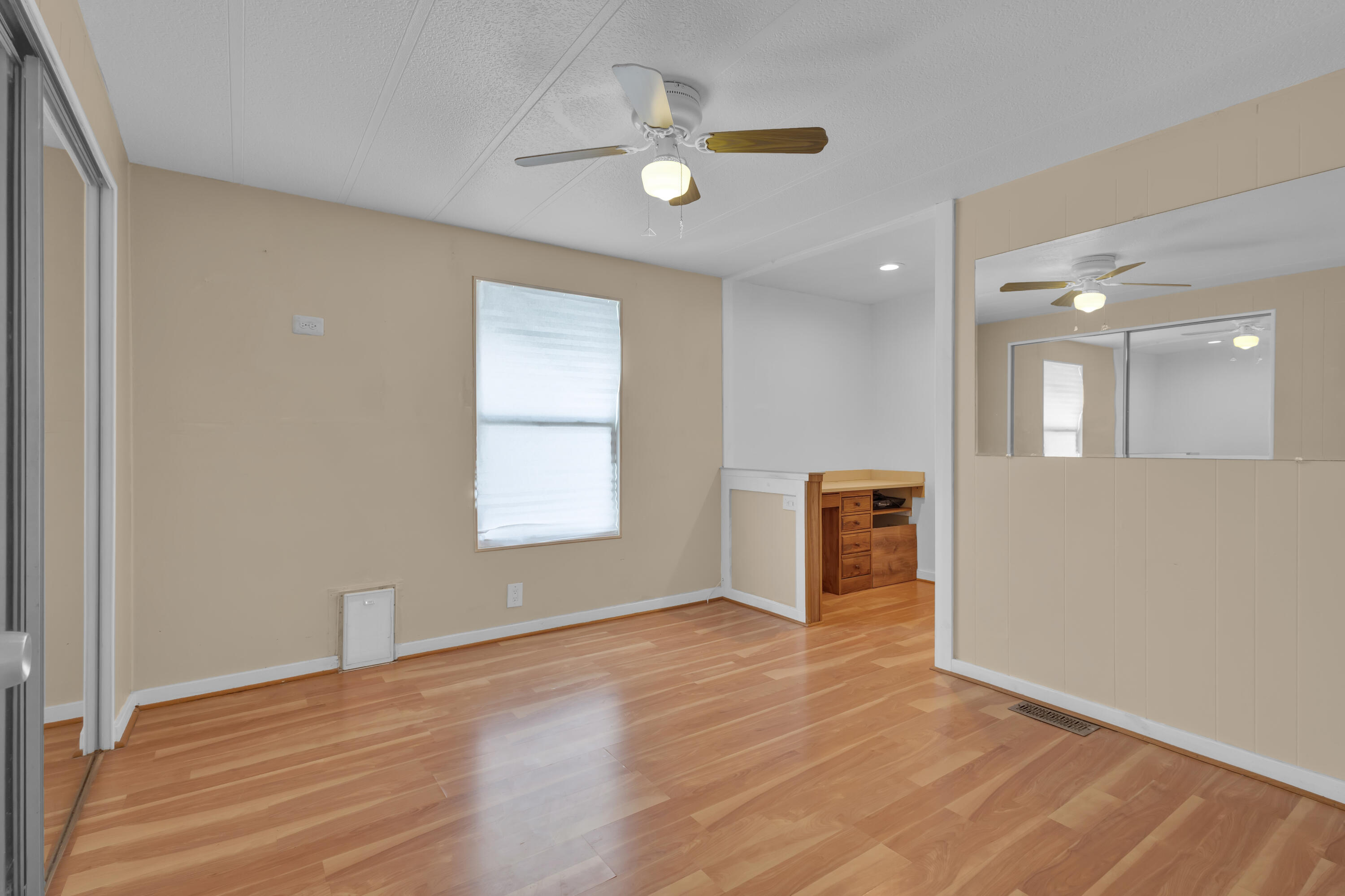 140 Ne Pinelake Village Boulevard Property Photo 29
