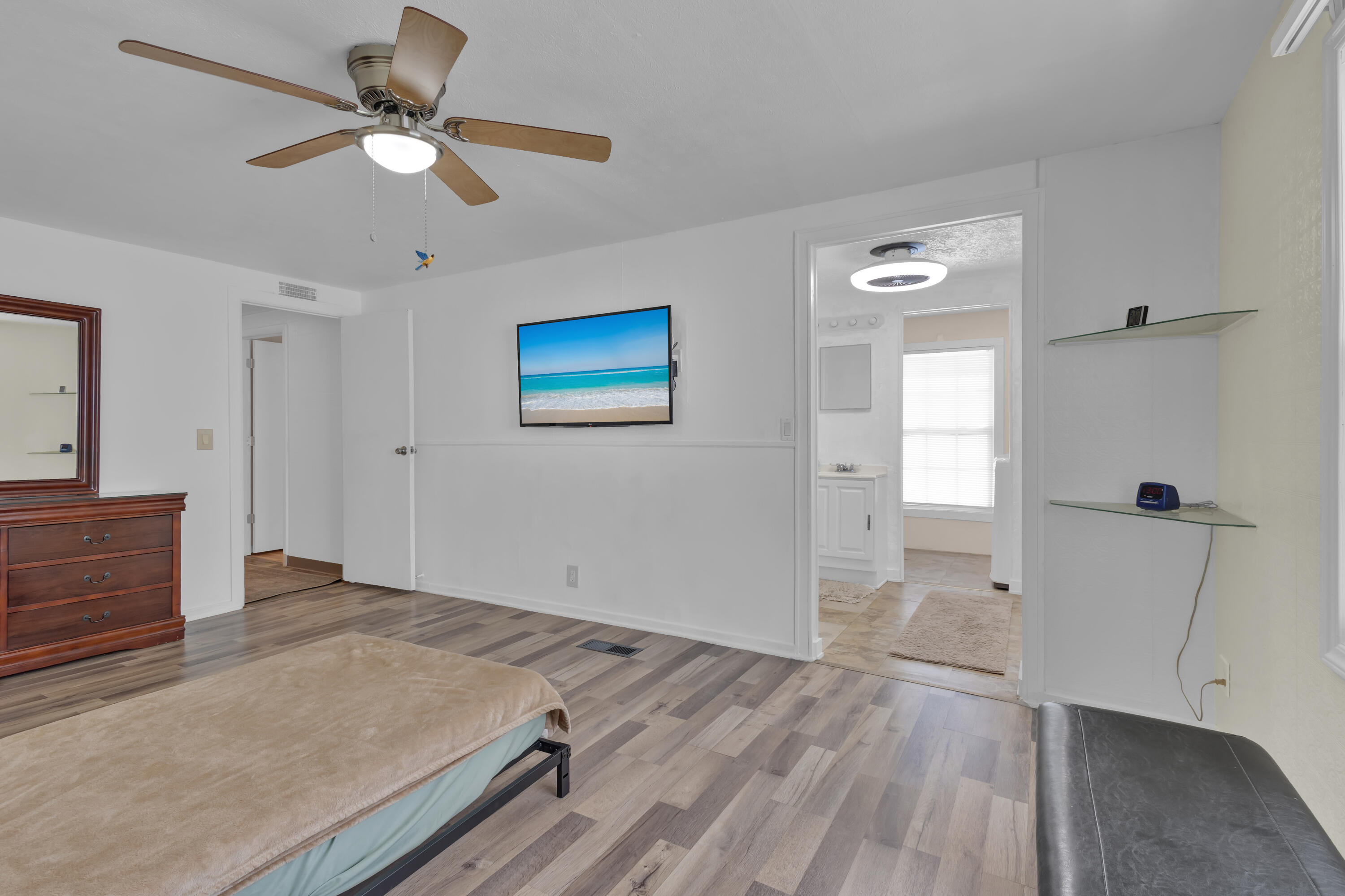140 Ne Pinelake Village Boulevard Property Photo 41