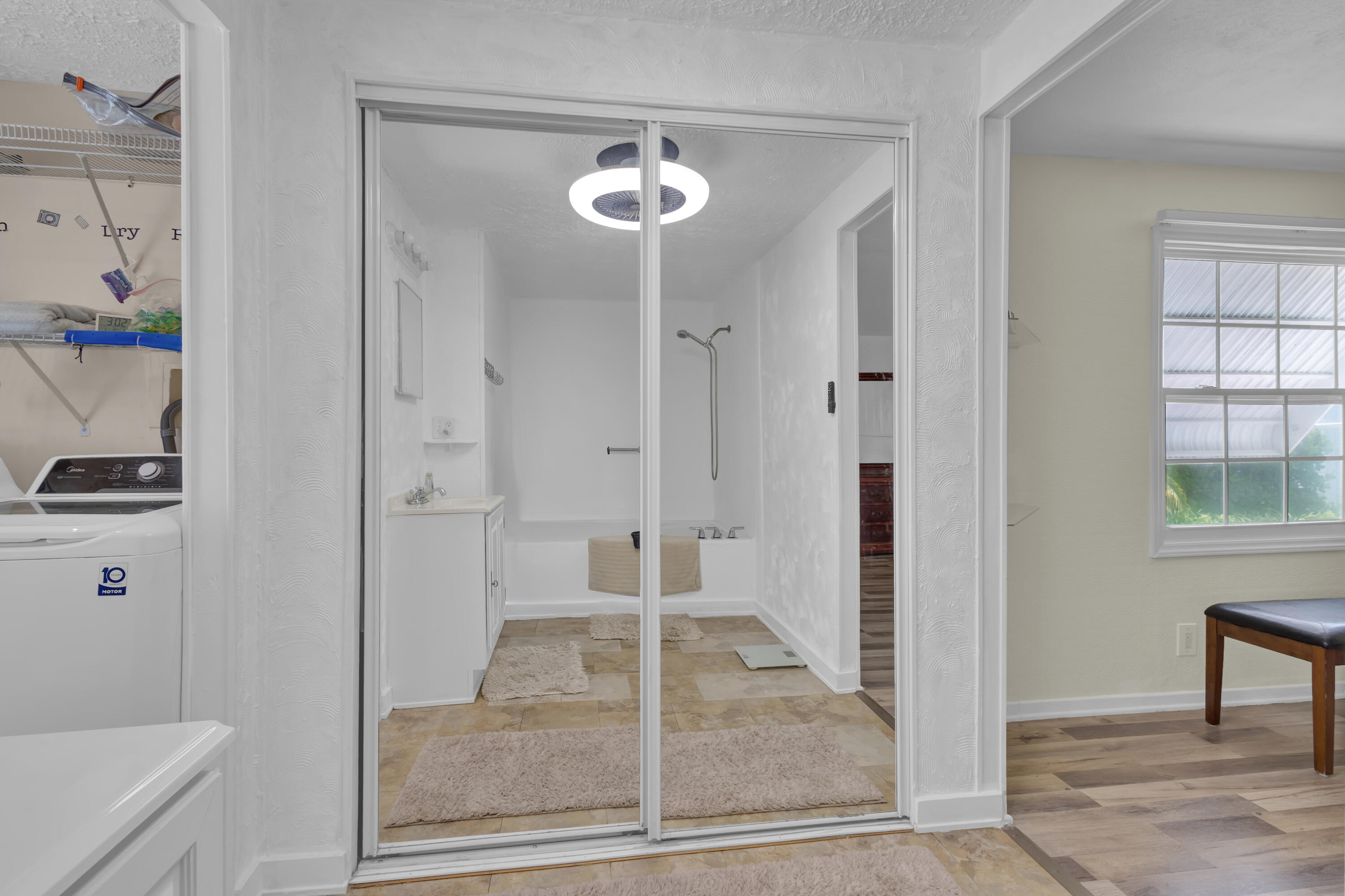 140 Ne Pinelake Village Boulevard Property Photo 45