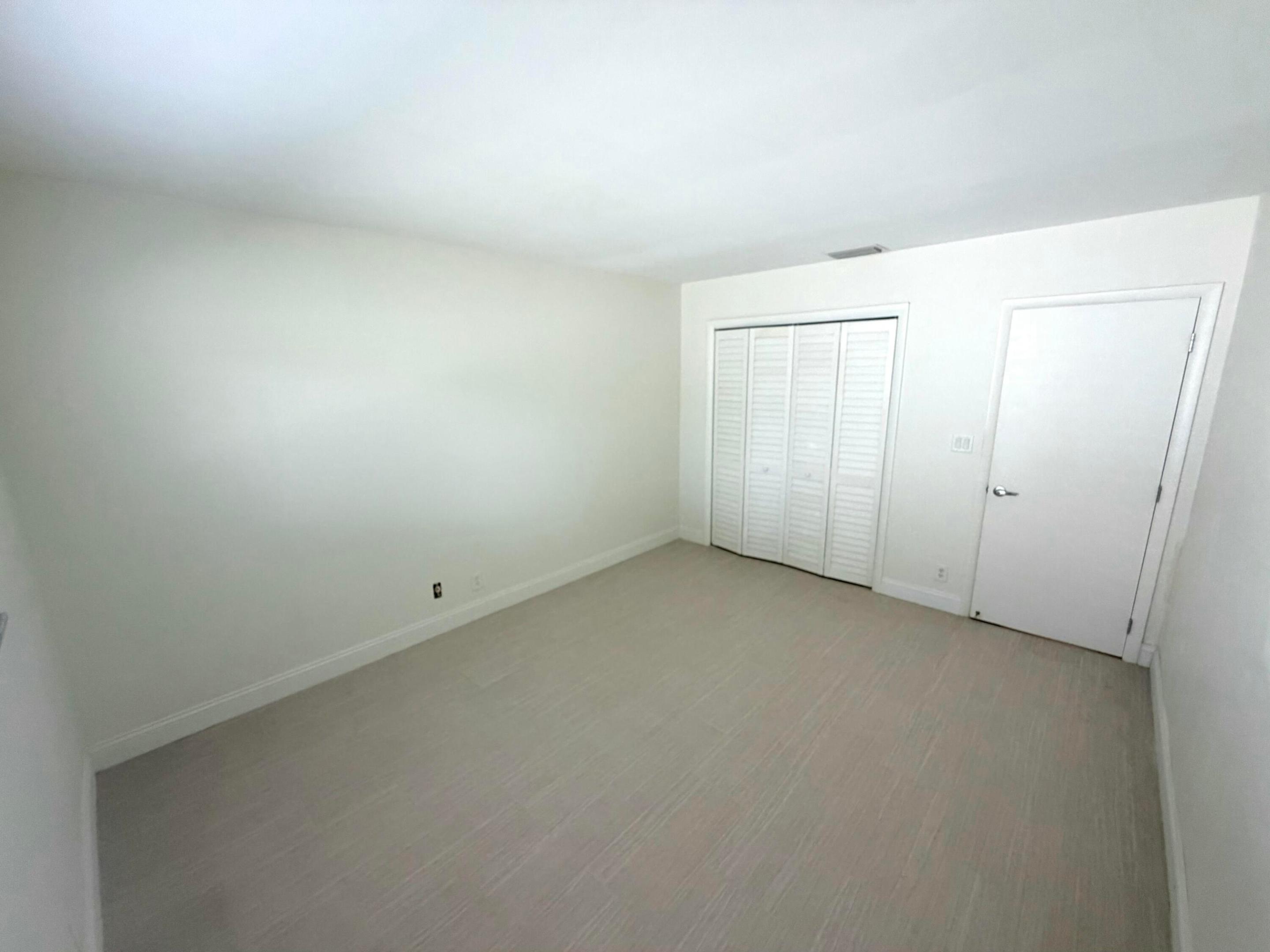 2648 Ne 9th Street Property Photo 12