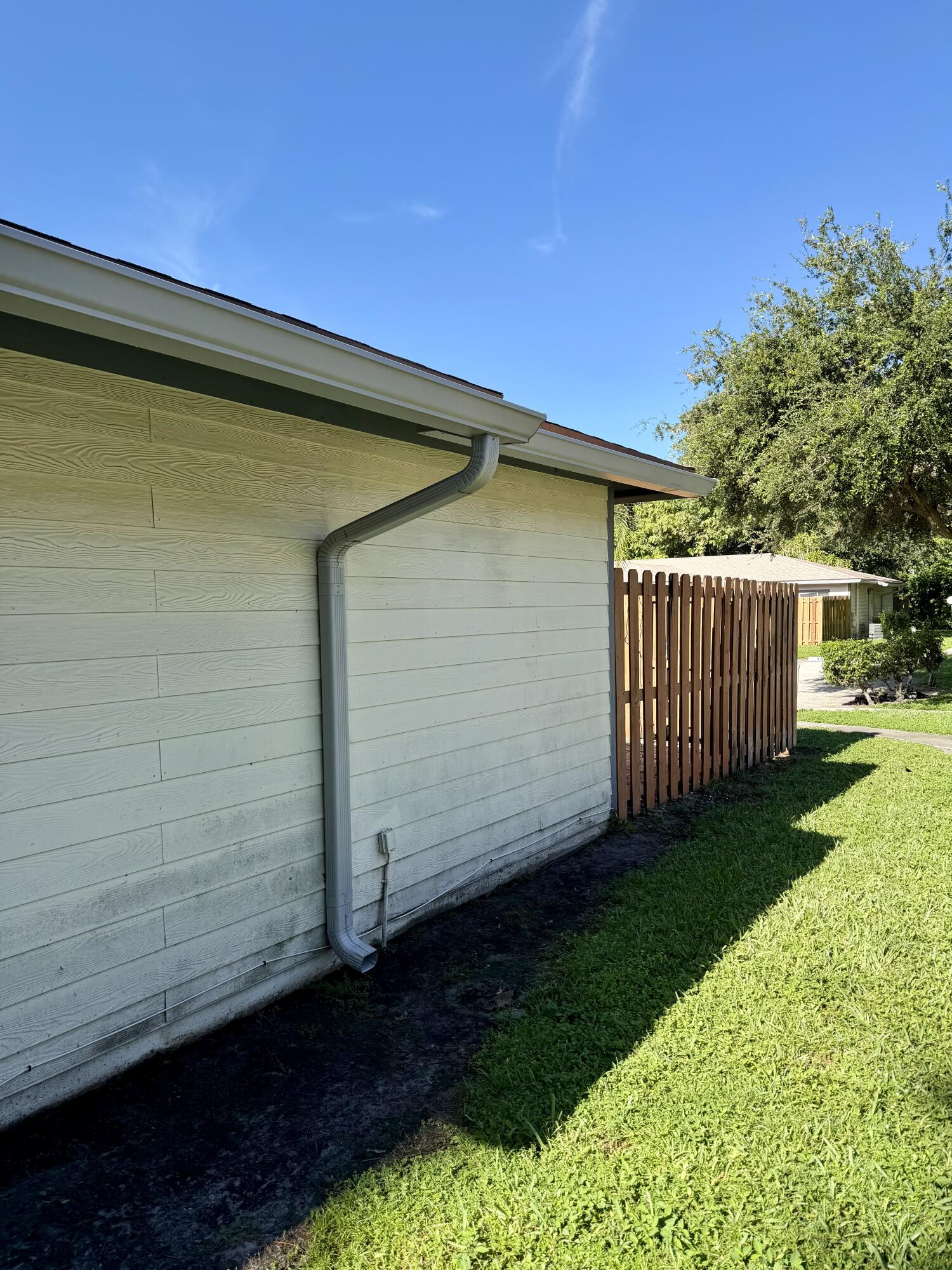 1834 My Pl Lane Property Photo 4