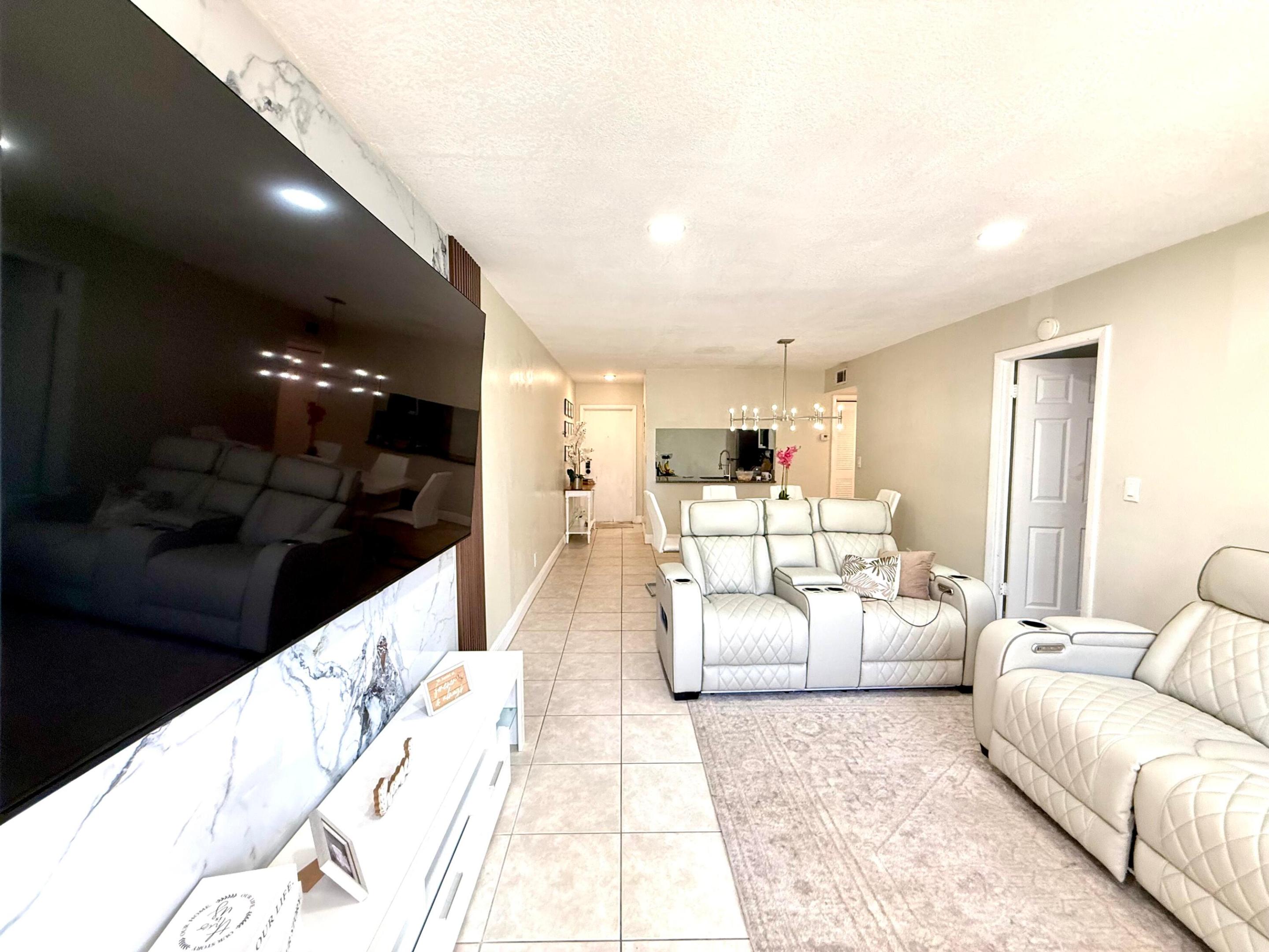 1421 Nw 45th Street 2 Property Photo 8
