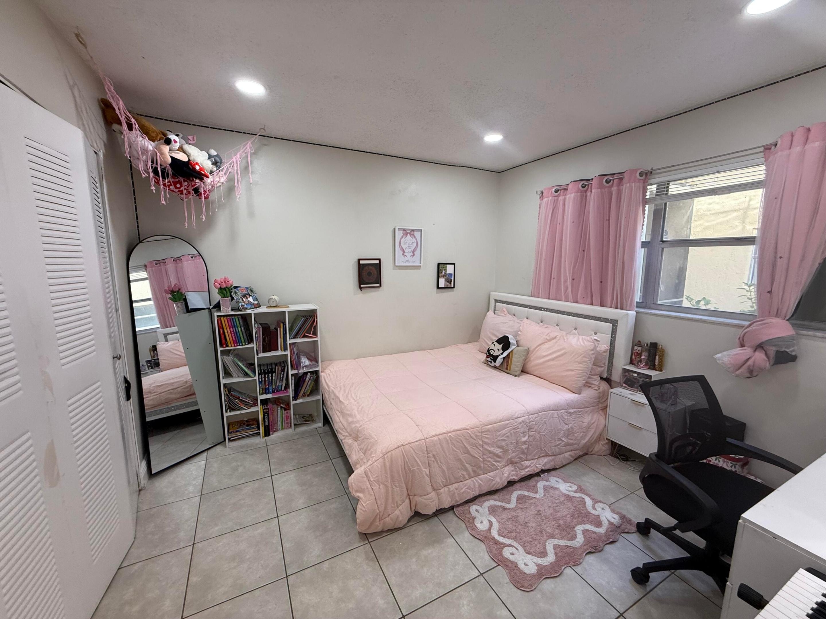 1421 Nw 45th Street 2 Property Photo 21