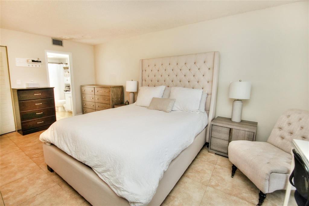 8401 Lagos De Campo Boulevard 306v Property Photo 7