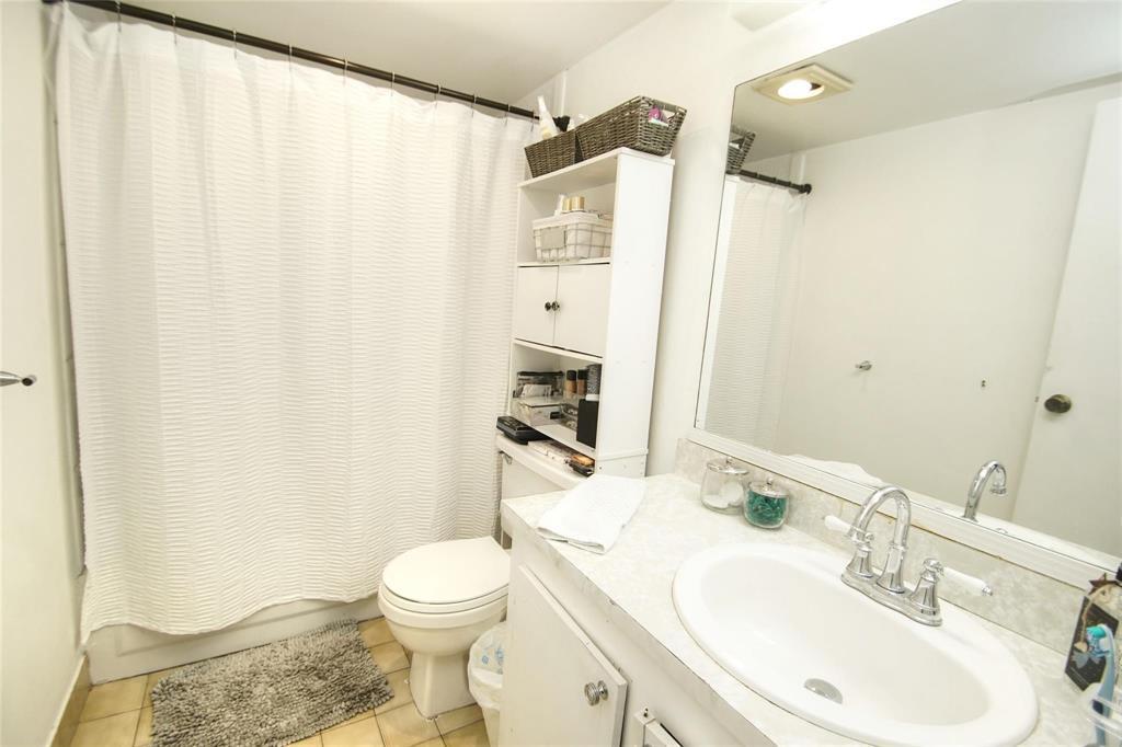 8401 Lagos De Campo Boulevard 306v Property Photo 8