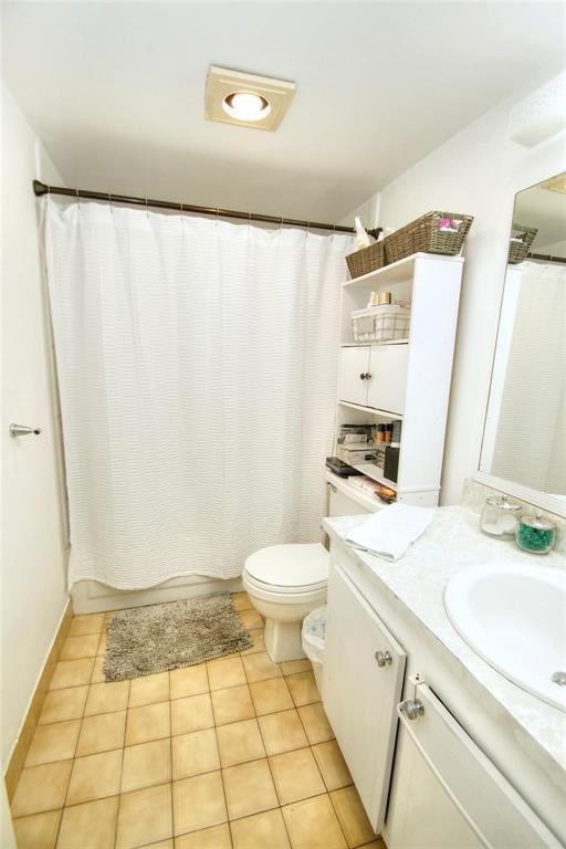 8401 Lagos De Campo Boulevard 306v Property Photo 9