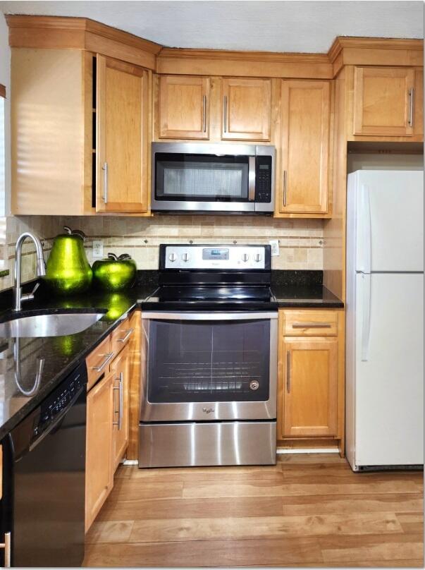 9355 SW 8th Street 408 Property Photo 1