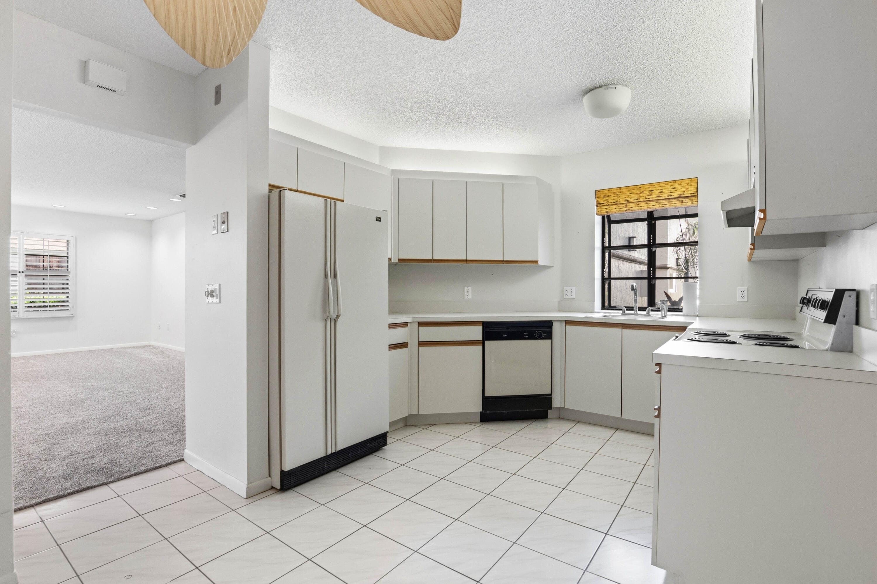 5226 Europa Drive C Property Photo 23