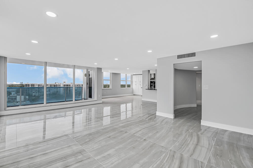 2751 S Ocean Drive 1008 Property Photo 12