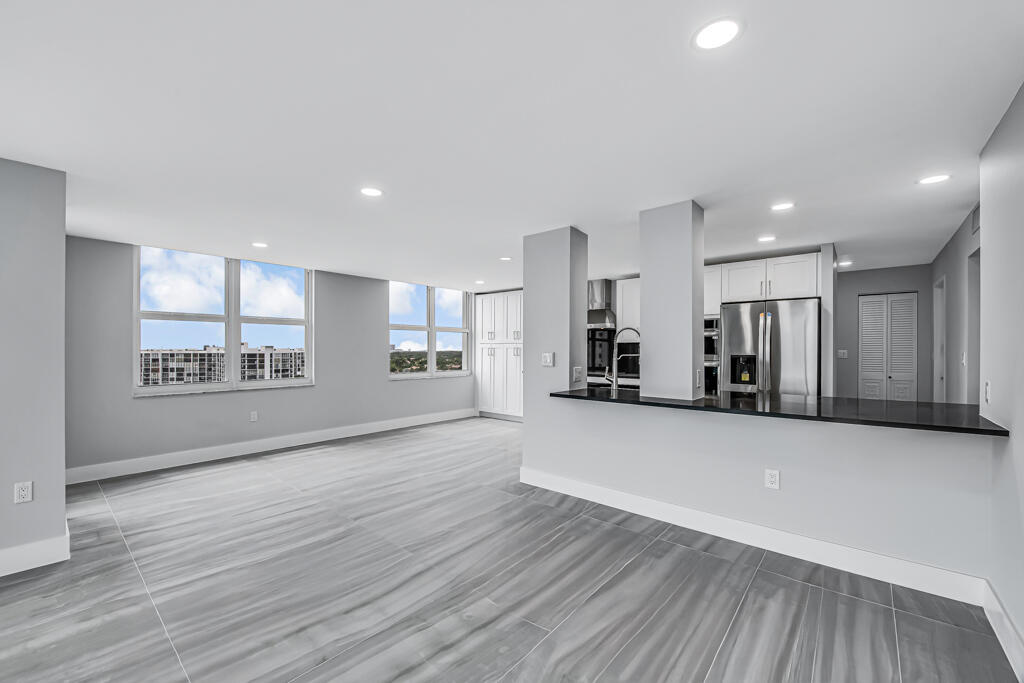 2751 S Ocean Drive 1008 Property Photo 15