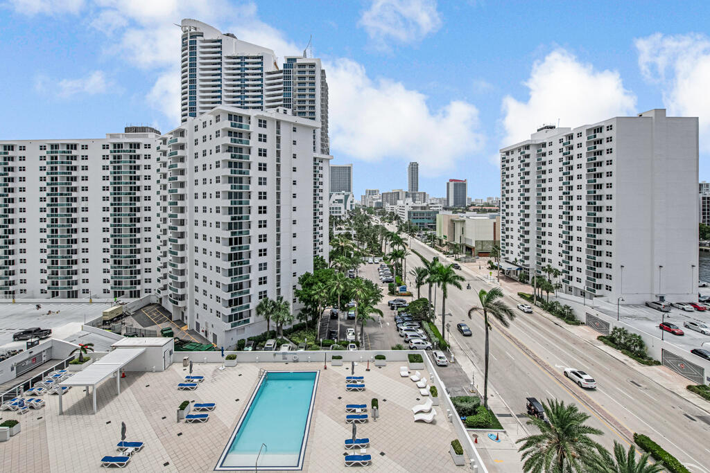 2751 S Ocean Drive 1008 Property Photo 61
