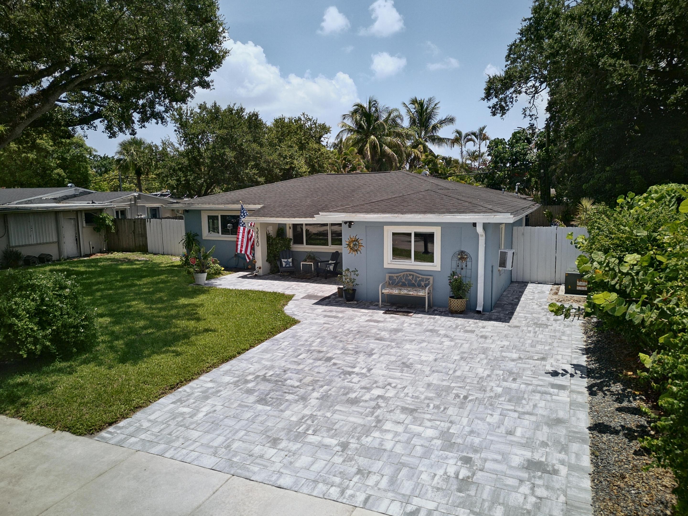 3220 Sw 16th Court Property Photo 1
