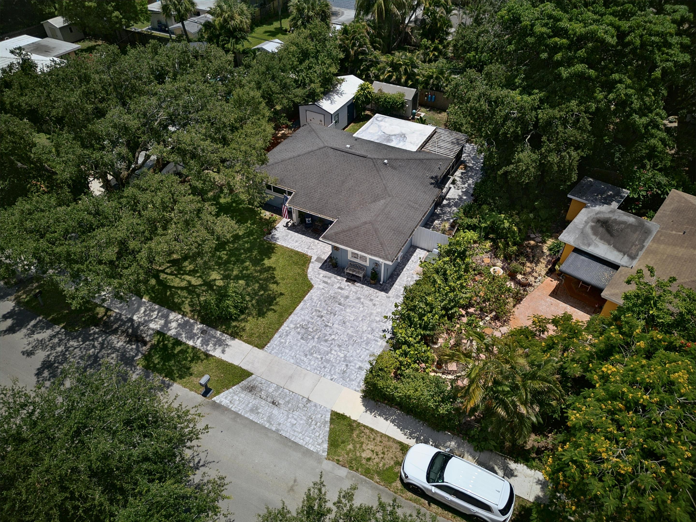 3220 Sw 16th Court Property Photo 4