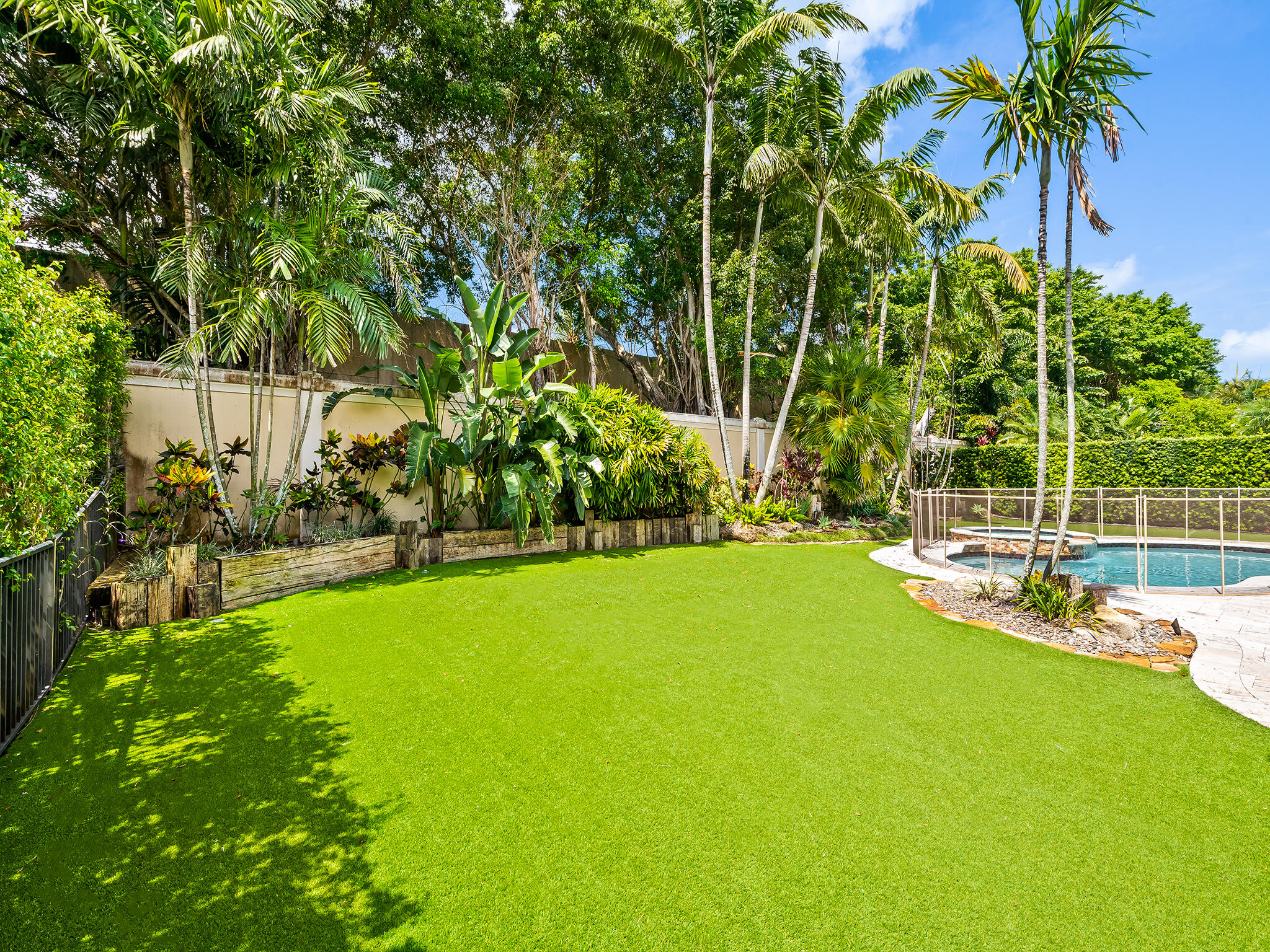 10800 Blue Palm Street Property Photo 5