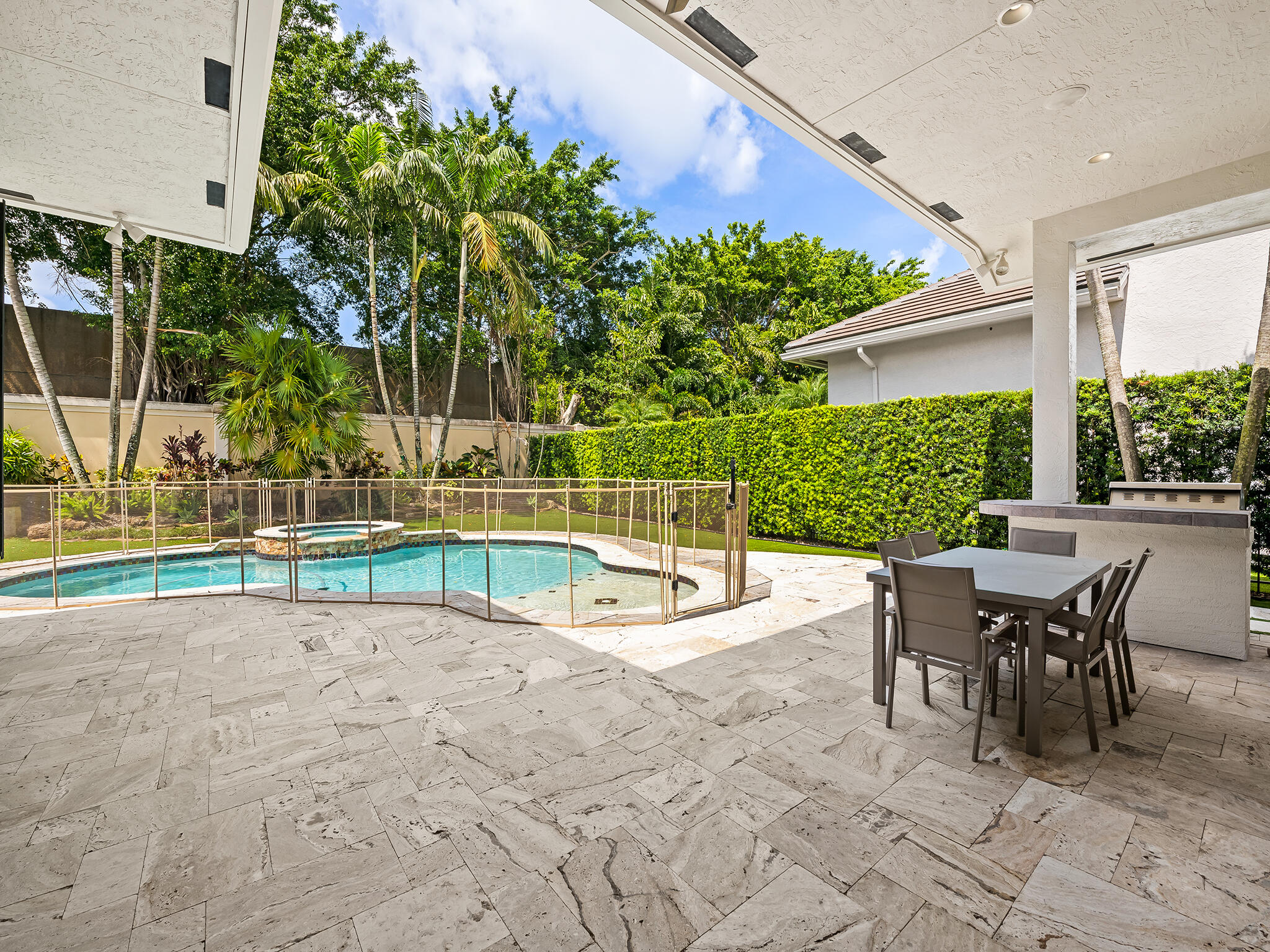 10800 Blue Palm Street Property Photo 6
